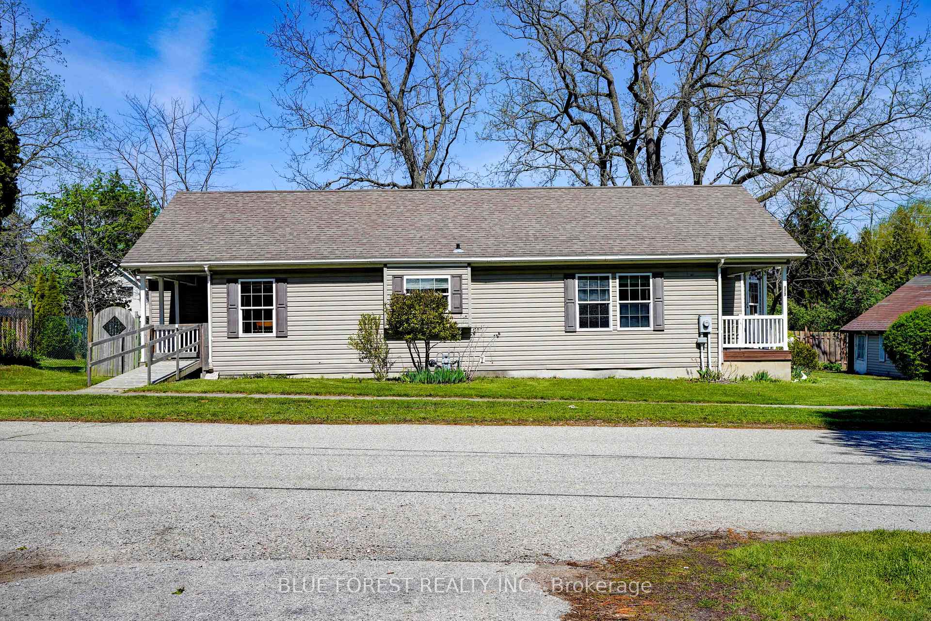 Photo 3 of 173 Harper Street, West Elgin, Rodney — HOMEH