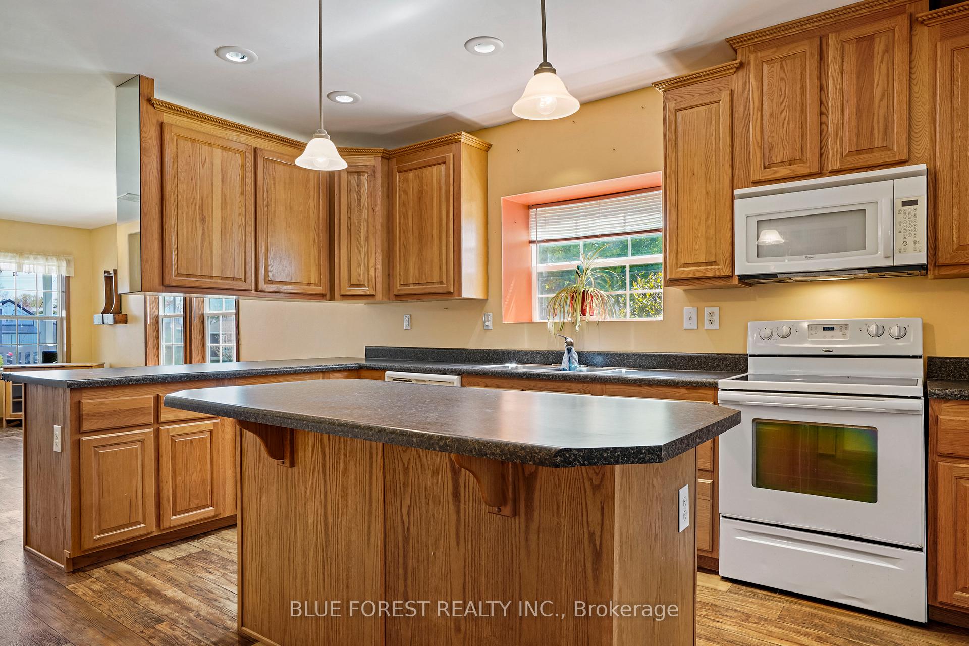 Photo 12 of 173 Harper Street, West Elgin, Rodney — HOMEH