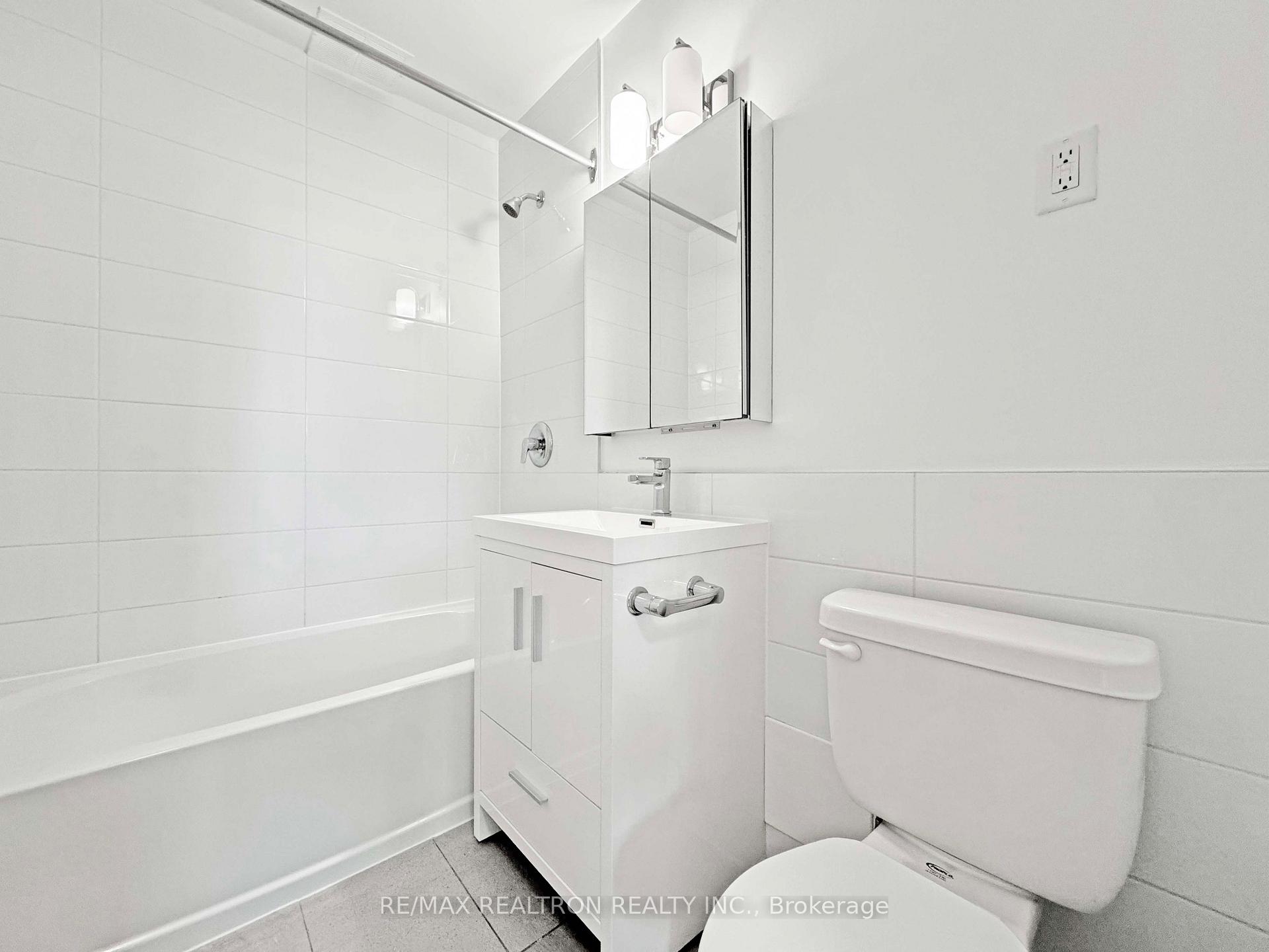 Photo 18 of Unit 204, 1545 Bathurst Street, Toronto, Forest Hill South — HOMEH