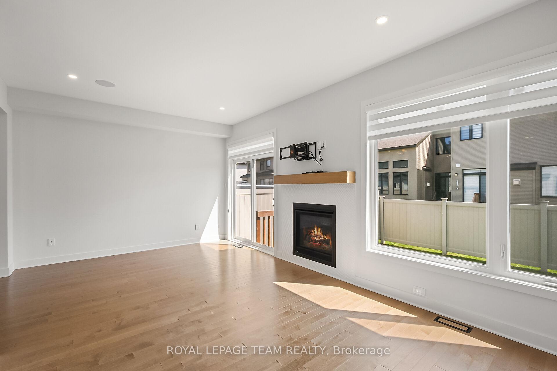 Photo 32 of 799 Cairn Crescent, Ottawa, Mer Bleue/Bradley Estates/Anderson Park — HOMEH