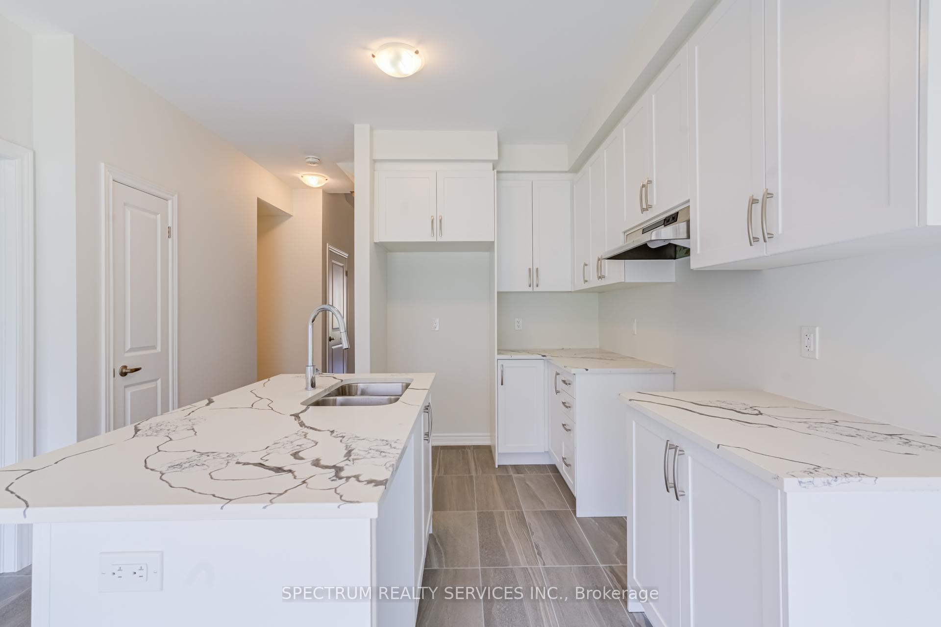 Photo 23 of 77 Muzzo Drive, Brampton, Sandringham-Wellington — HOMEH
