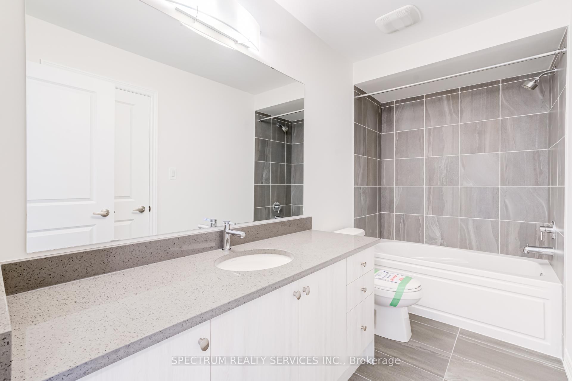 Photo 40 of 77 Muzzo Drive, Brampton, Sandringham-Wellington — HOMEH