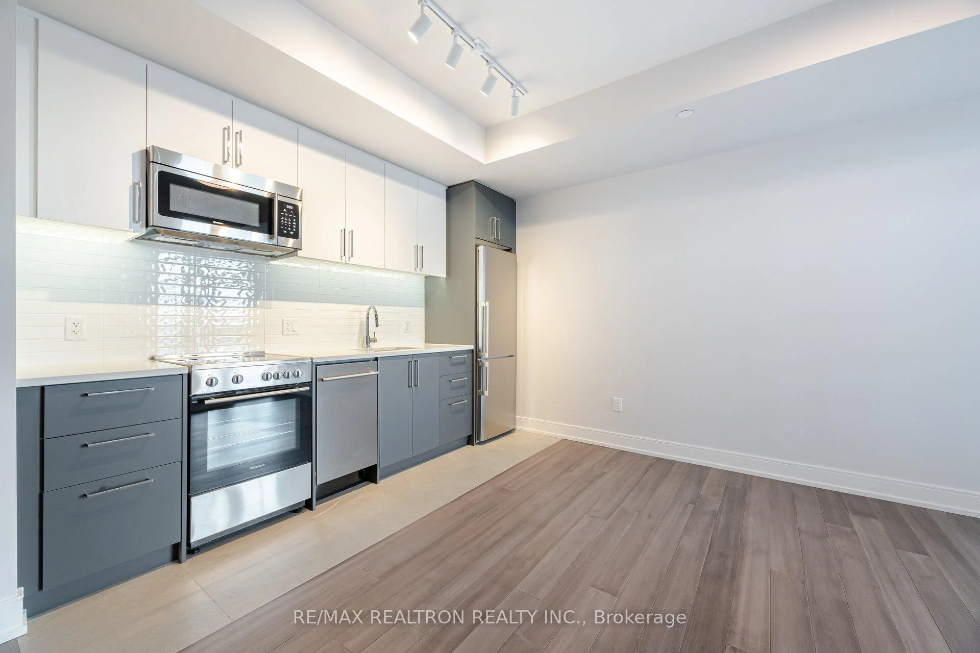 Photo 7 of Unit 1101, 2525 Bathurst Street, Toronto, Forest Hill North — HOMEH