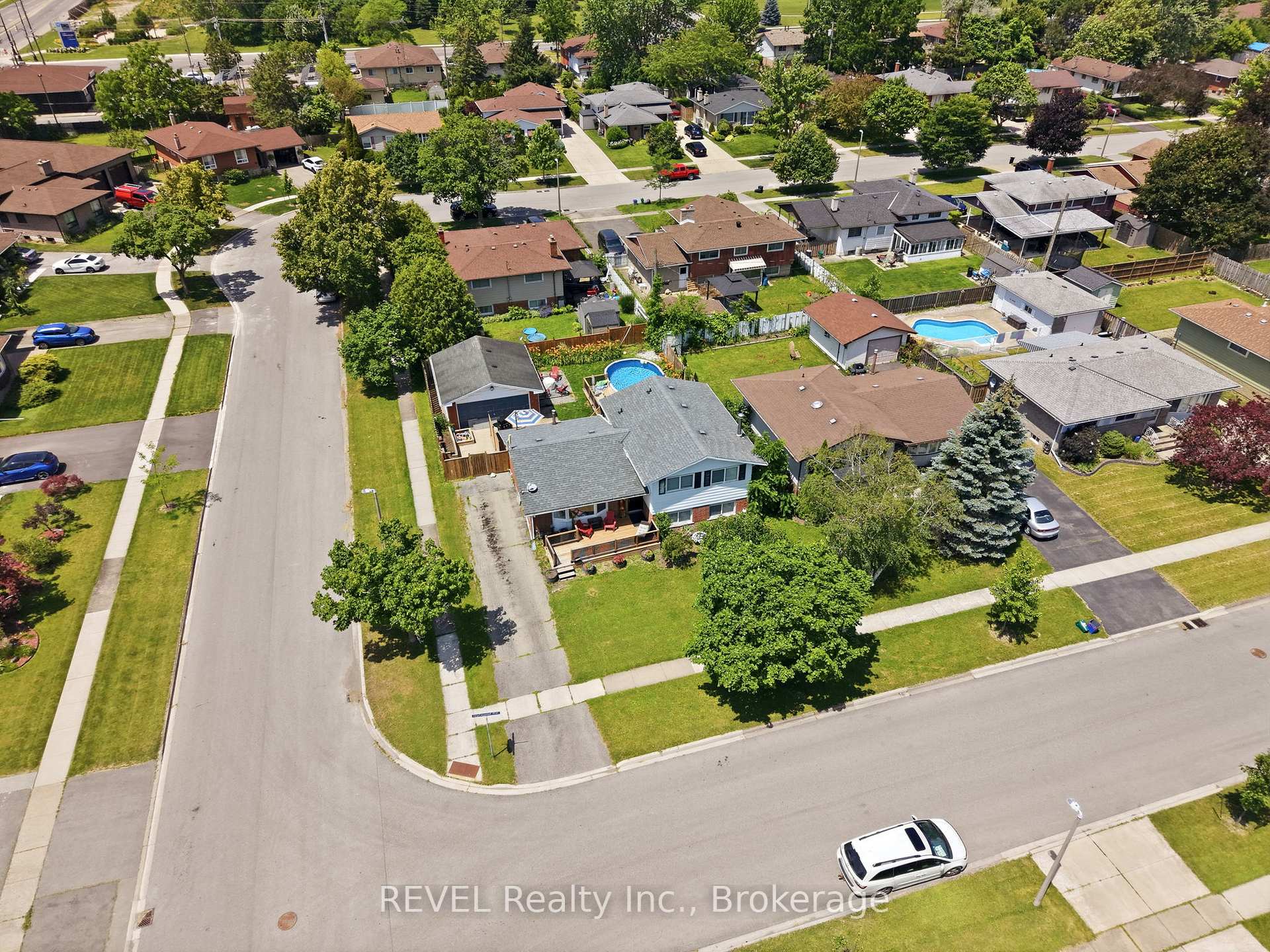 Photo 43 of 1 Idylwood Road, Welland, N. Welland — HOMEH