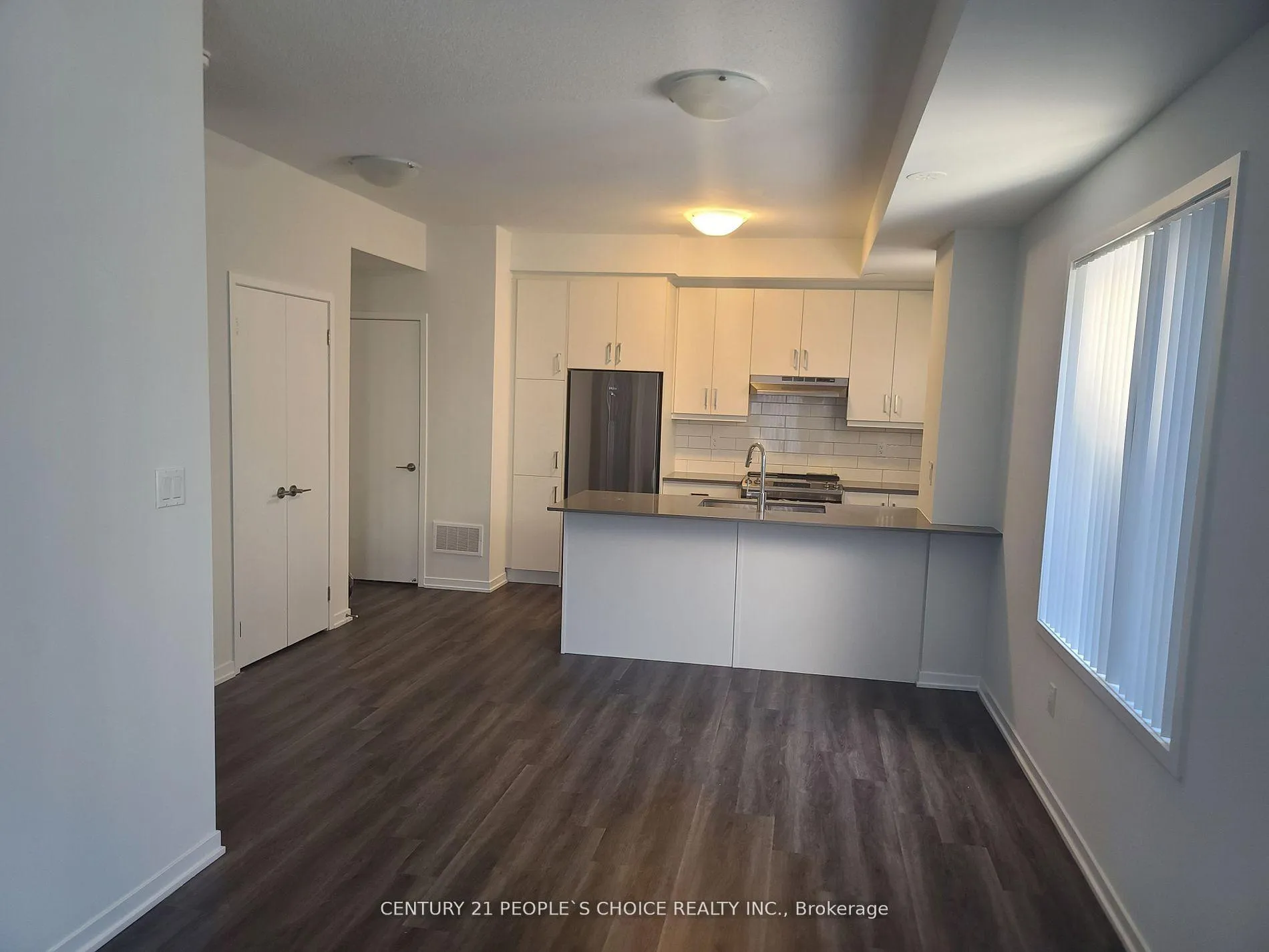Photo 6 of Unit 183, 151 Honeycrisp Crescent, Vaughan, Vaughan Corporate Centre — HOMEH