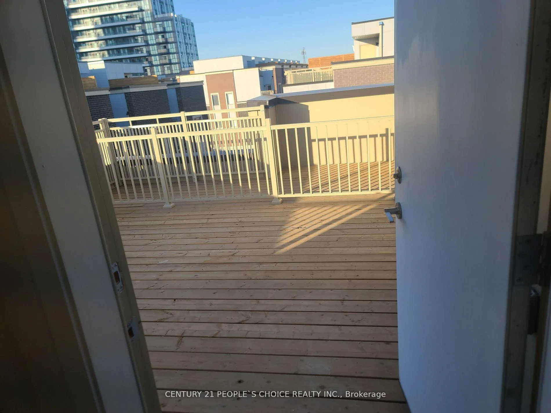 Photo 16 of Unit 183, 151 Honeycrisp Crescent, Vaughan, Vaughan Corporate Centre — HOMEH