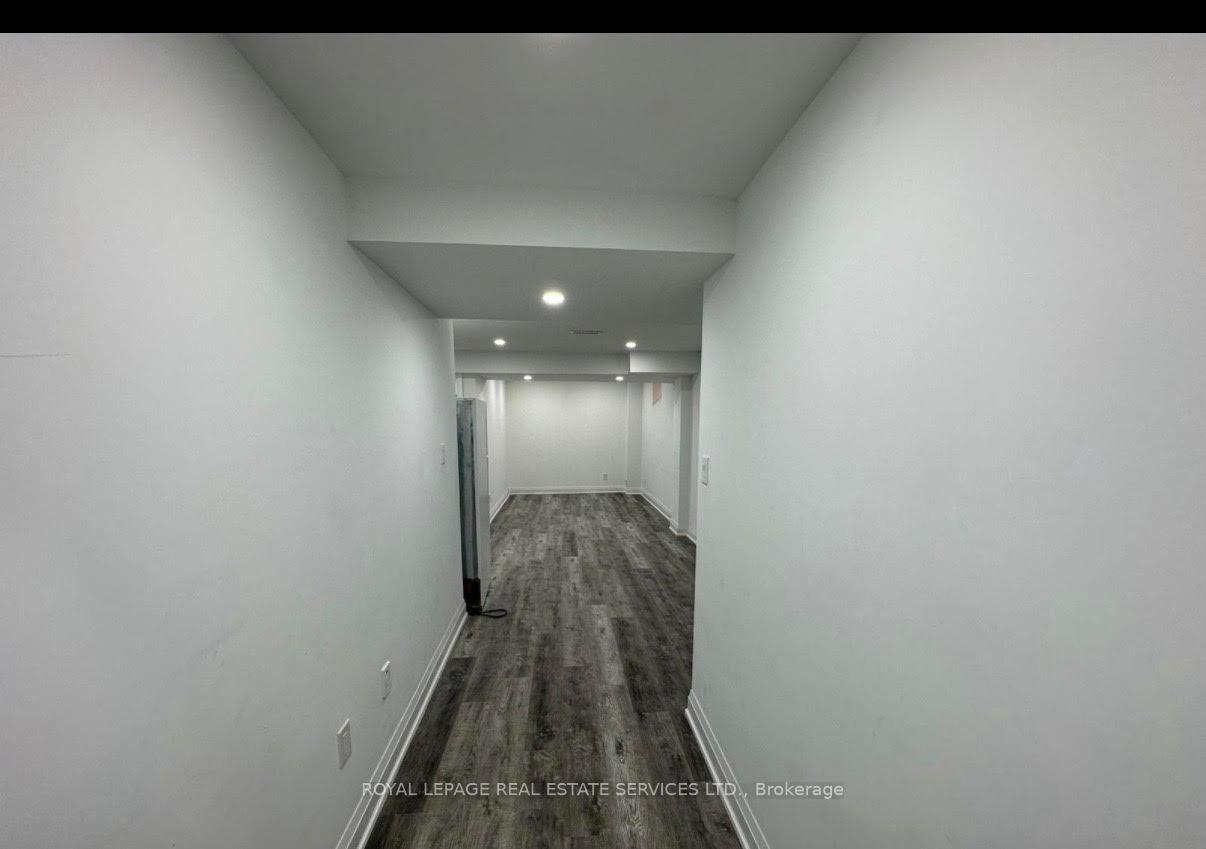 Photo 7 of Unit ( lower level ), 16 Napoleon Crescent, Brampton, Bram East — HOMEH