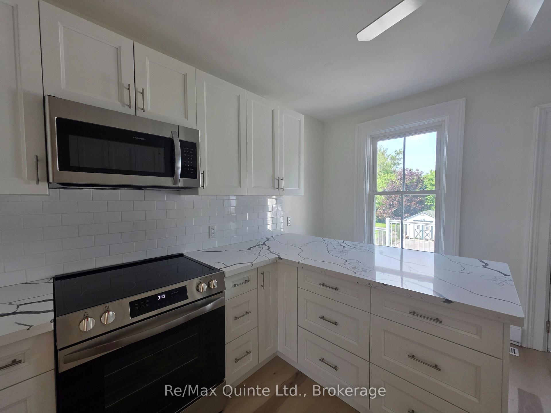 Photo 7 of 83 Union Street, Prince Edward County, Picton — HOMEH