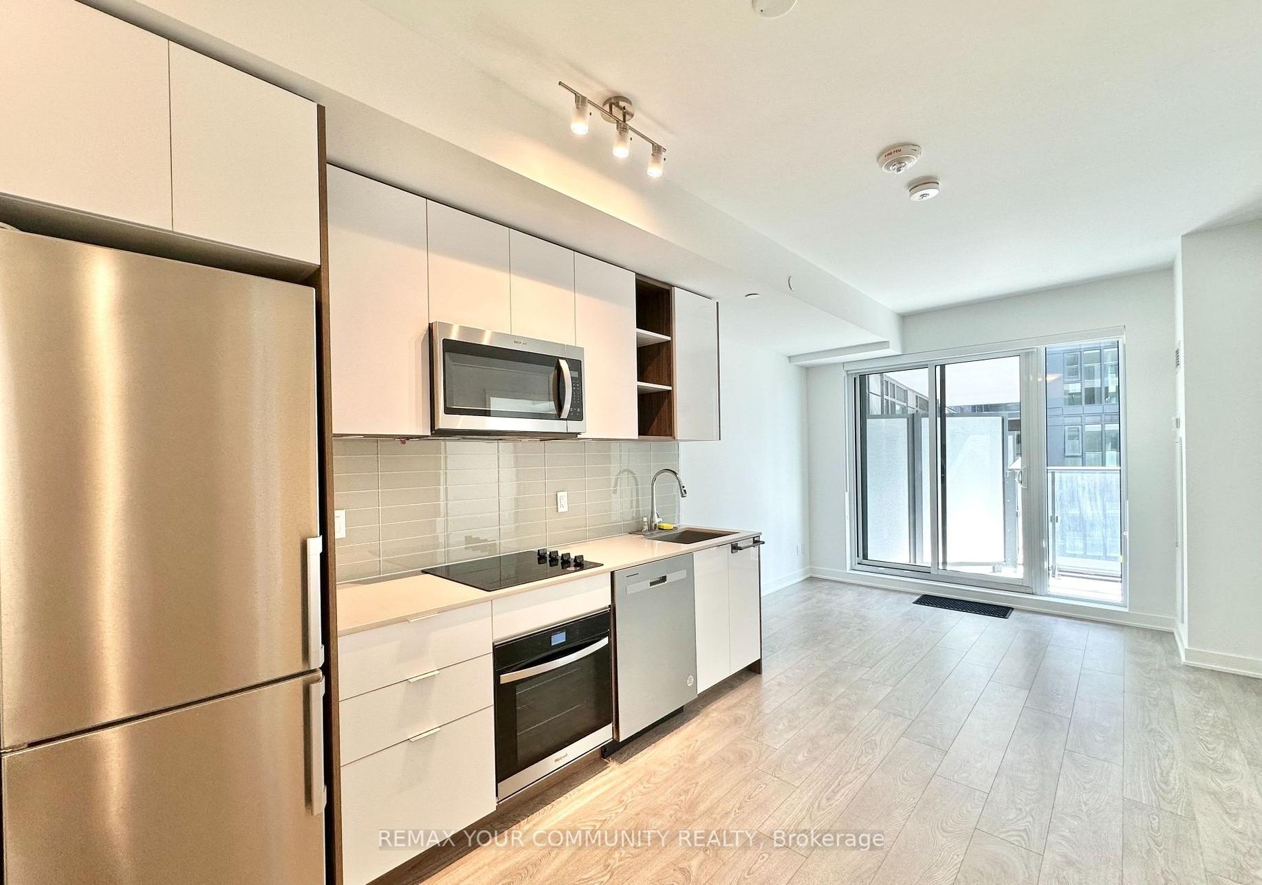 Front of Unit 1118, 543 Richmond Street