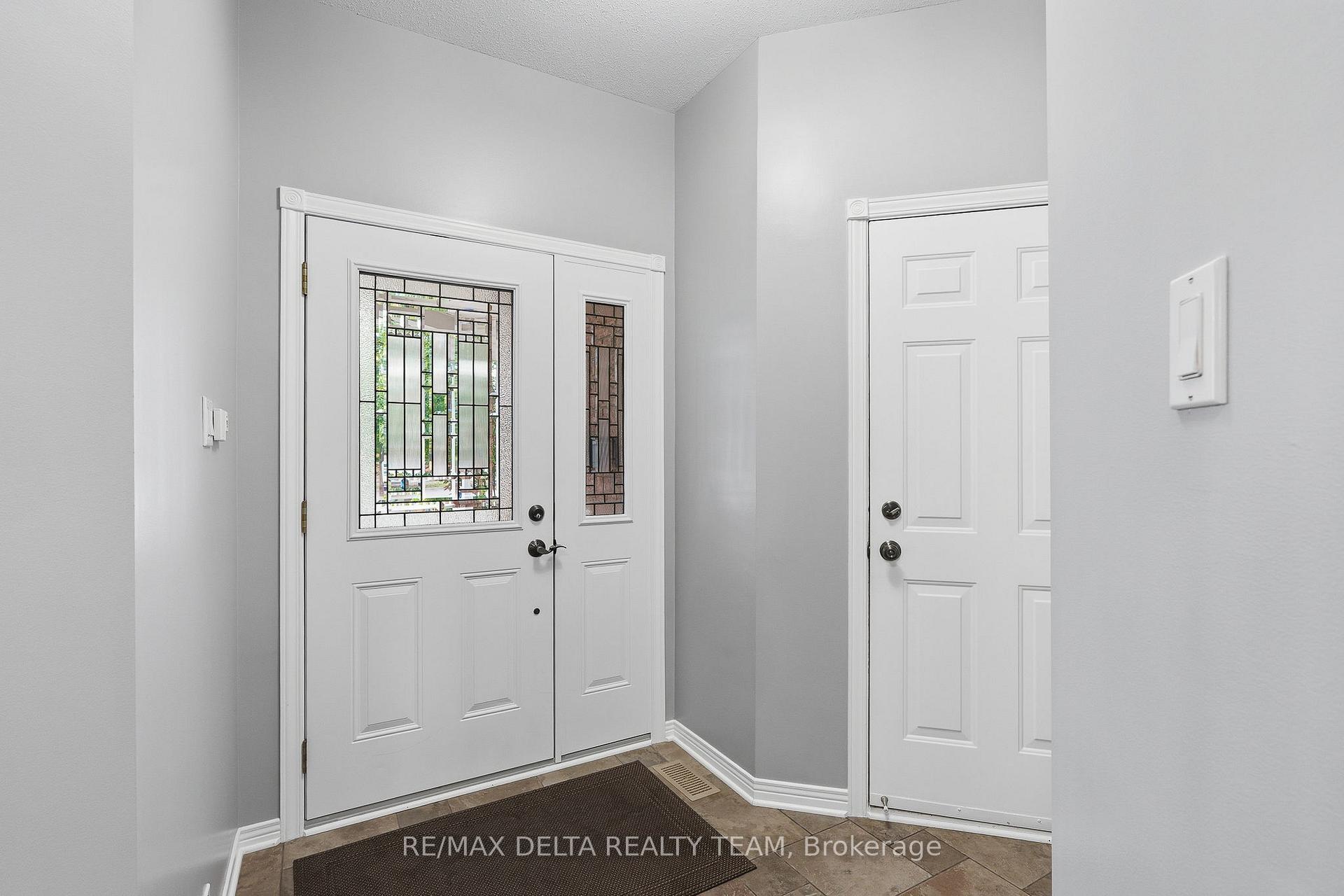 Photo 4 of 1130 Marchant Drive, Ottawa, Avalon East — HOMEH