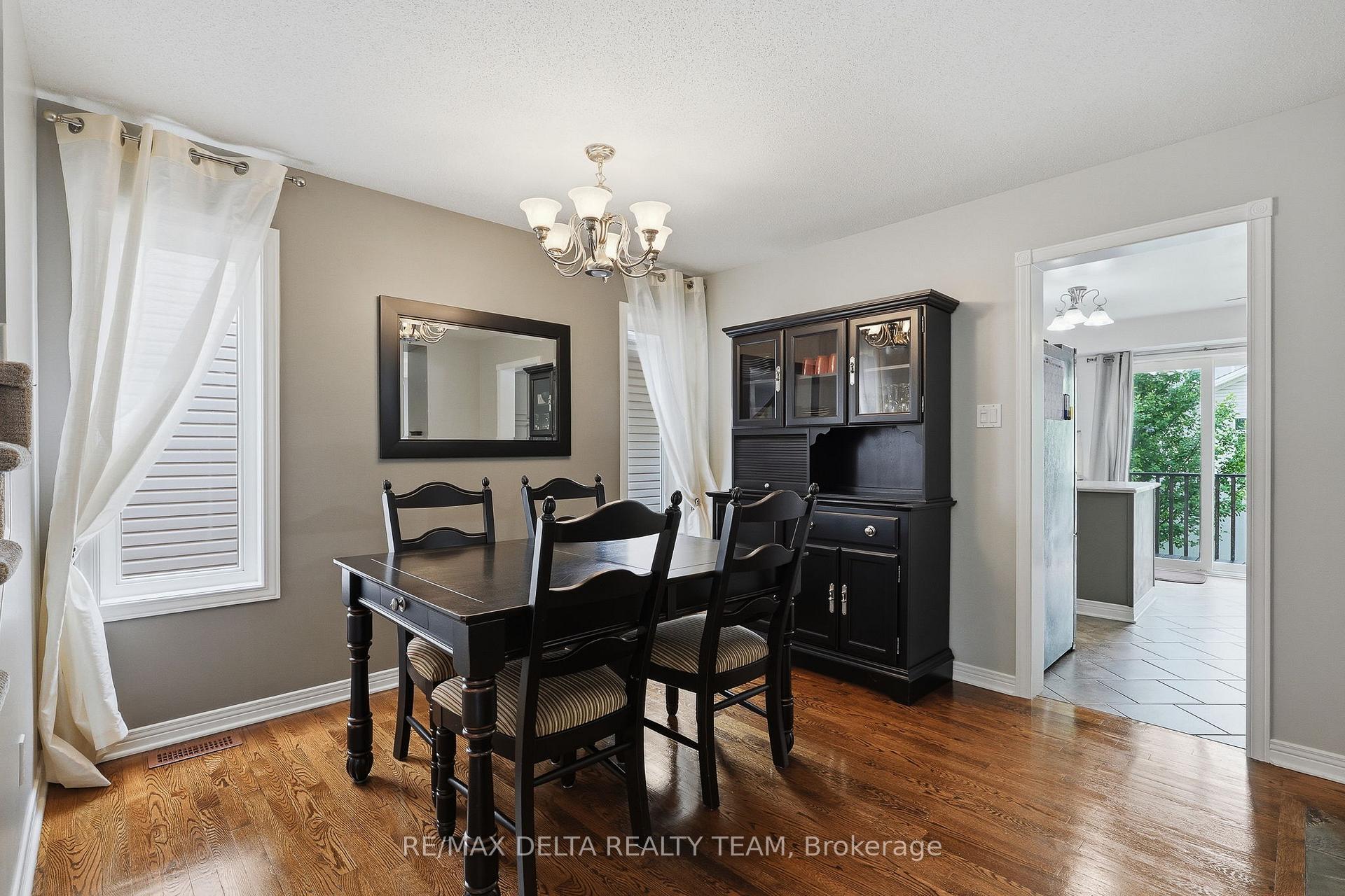 Photo 9 of 1130 Marchant Drive, Ottawa, Avalon East — HOMEH