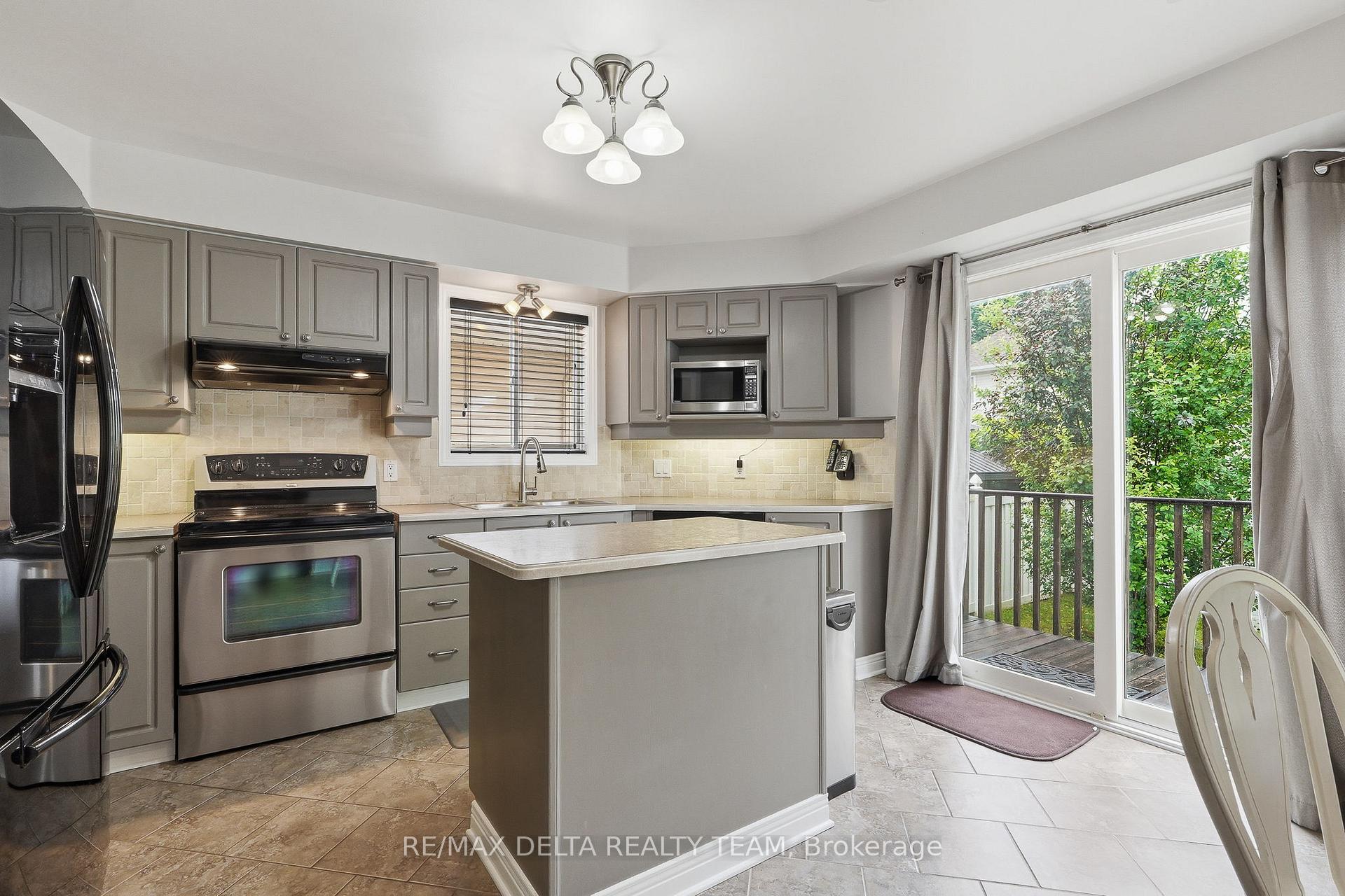 Photo 15 of 1130 Marchant Drive, Ottawa, Avalon East — HOMEH