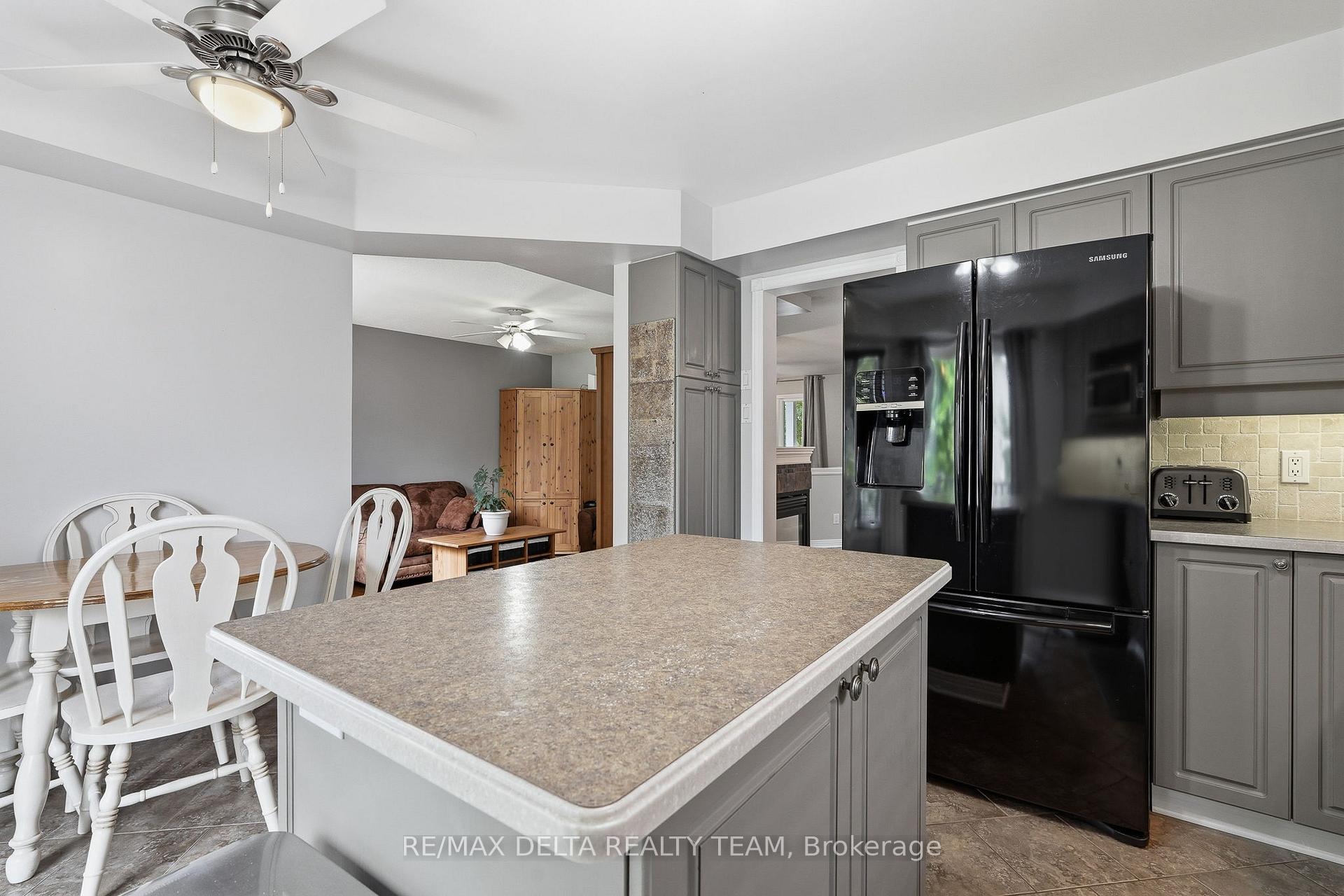 Photo 17 of 1130 Marchant Drive, Ottawa, Avalon East — HOMEH