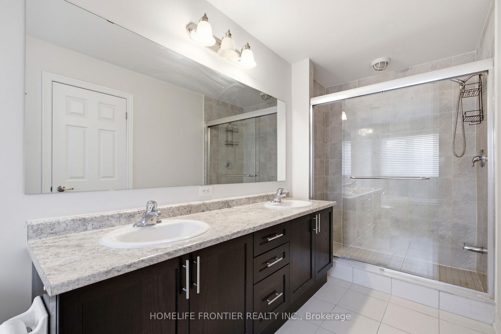Photo 18 of 80 Walter Proctor Road, East Gwillimbury, Sharon — HOMEH