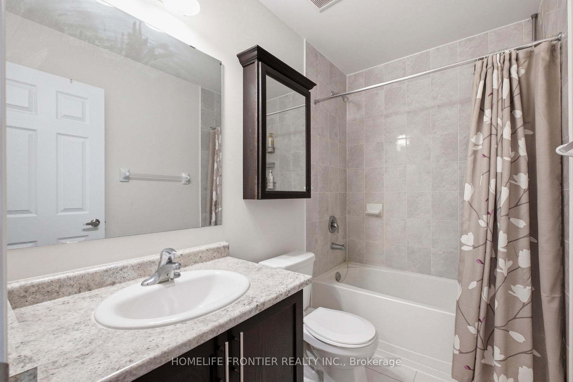 Photo 22 of 80 Walter Proctor Road, East Gwillimbury, Sharon — HOMEH