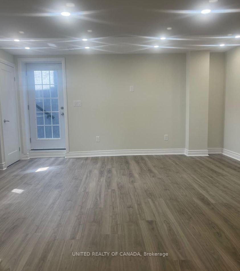 Photo 2 of Unit Lower, 2 Lichen Court, Vaughan, Vellore Village — HOMEH