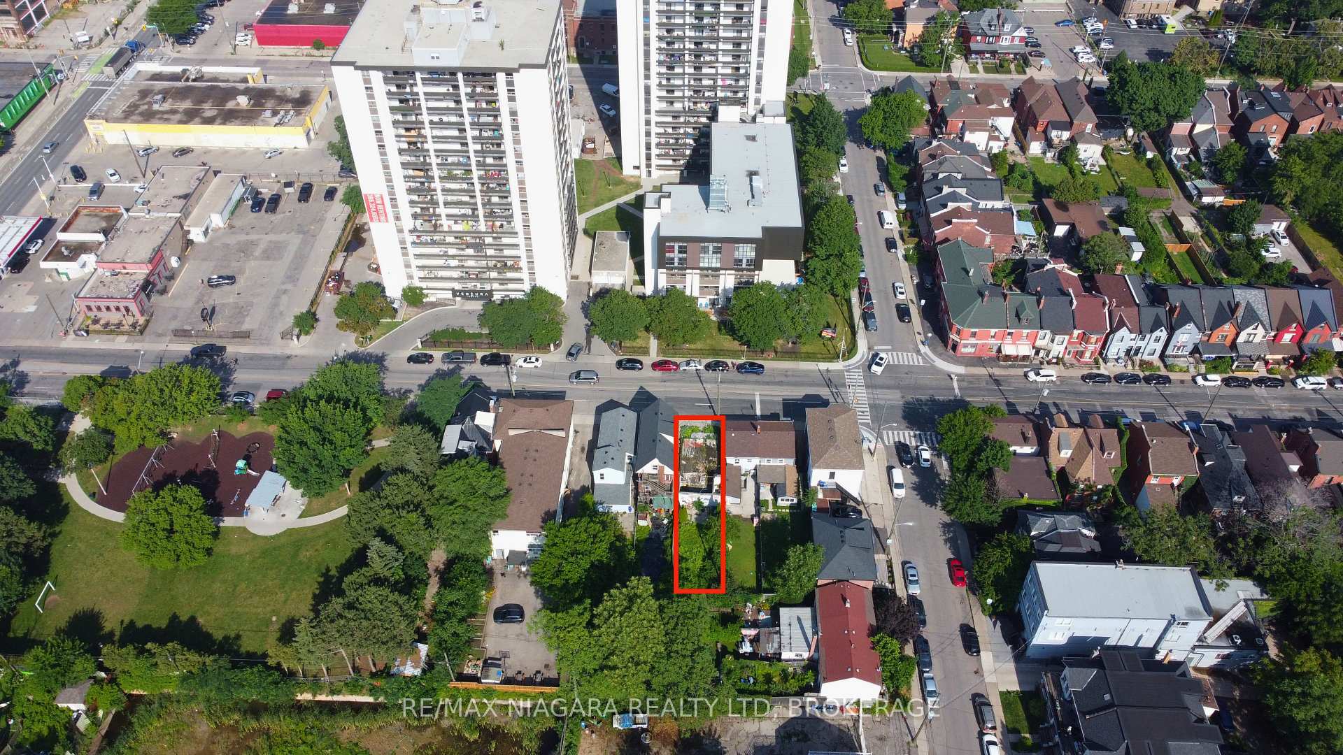 Photo 4 of 186 John Street N, Hamilton, Beasley — HOMEH