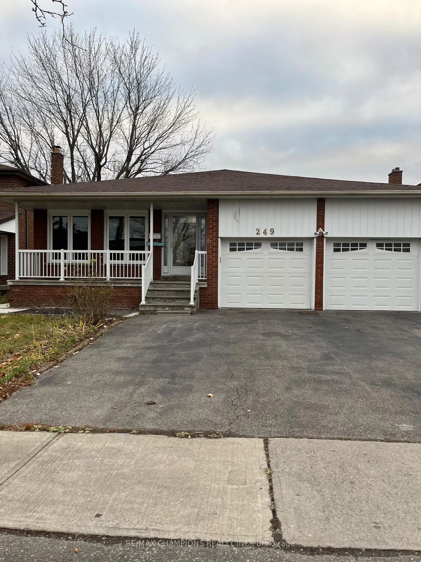 Photo 1 of 249 Centre Street N, Brampton, Brampton North — HOMEH