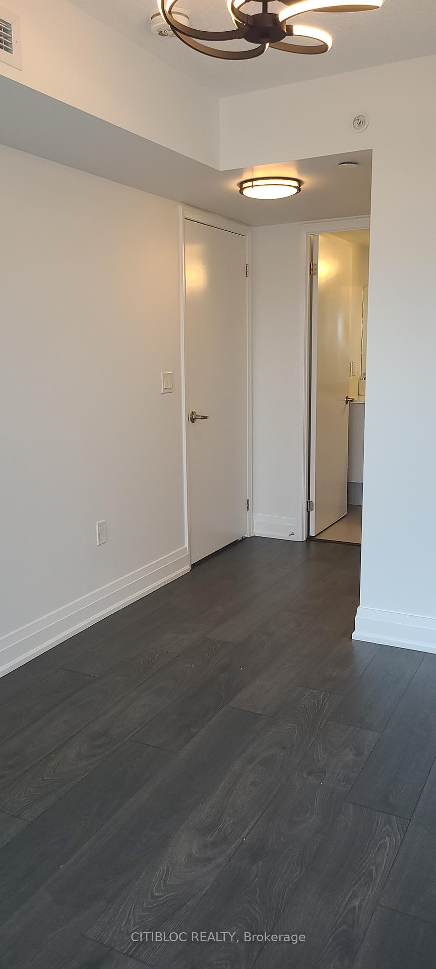 Photo 4 of Unit 1306, 30 Gibbs Road, Etobicoke, Islington-City Centre West — HOMEH