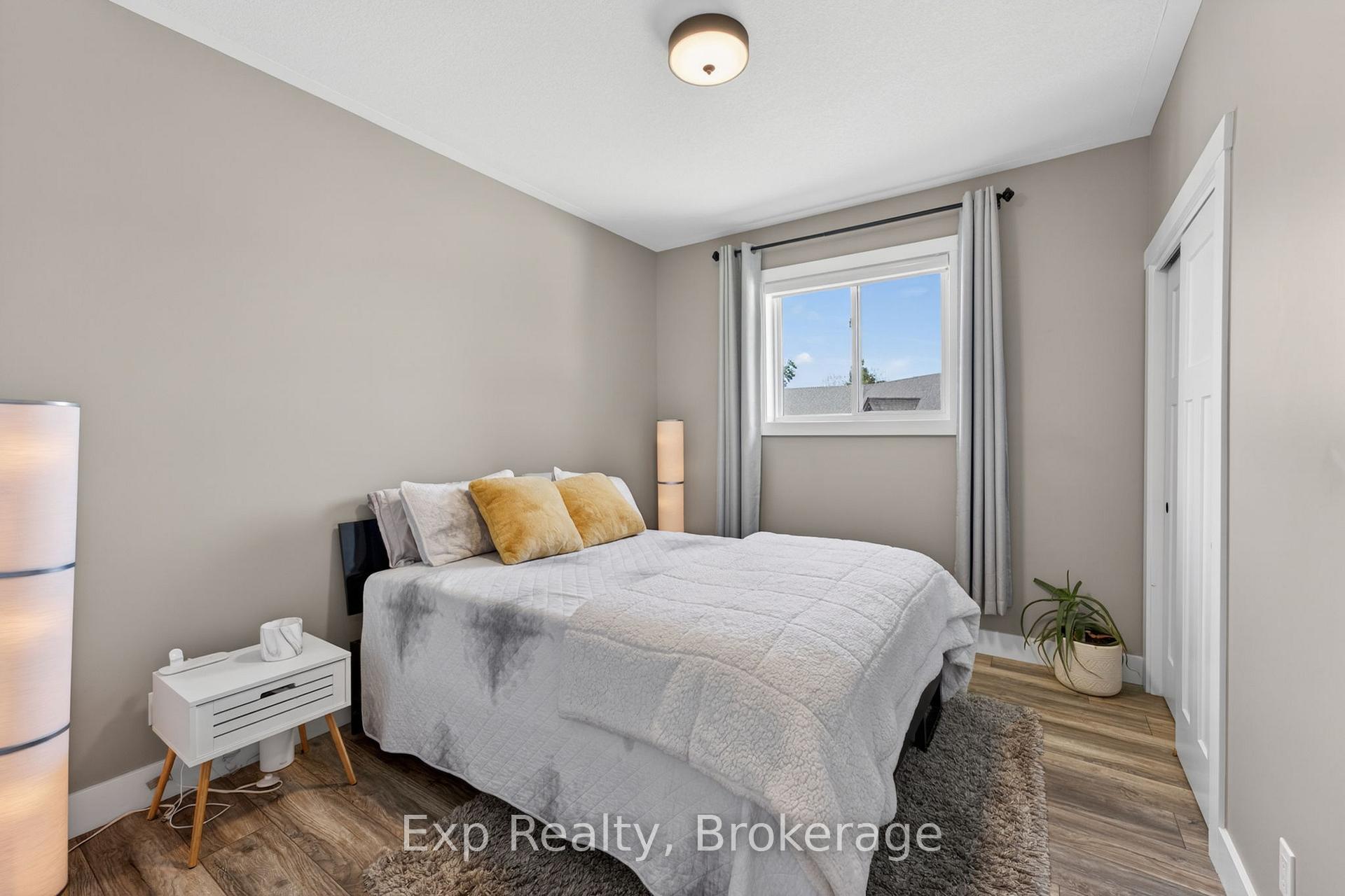 Photo 15 of 564 Sidney Street, Belleville, Belleville Ward — HOMEH