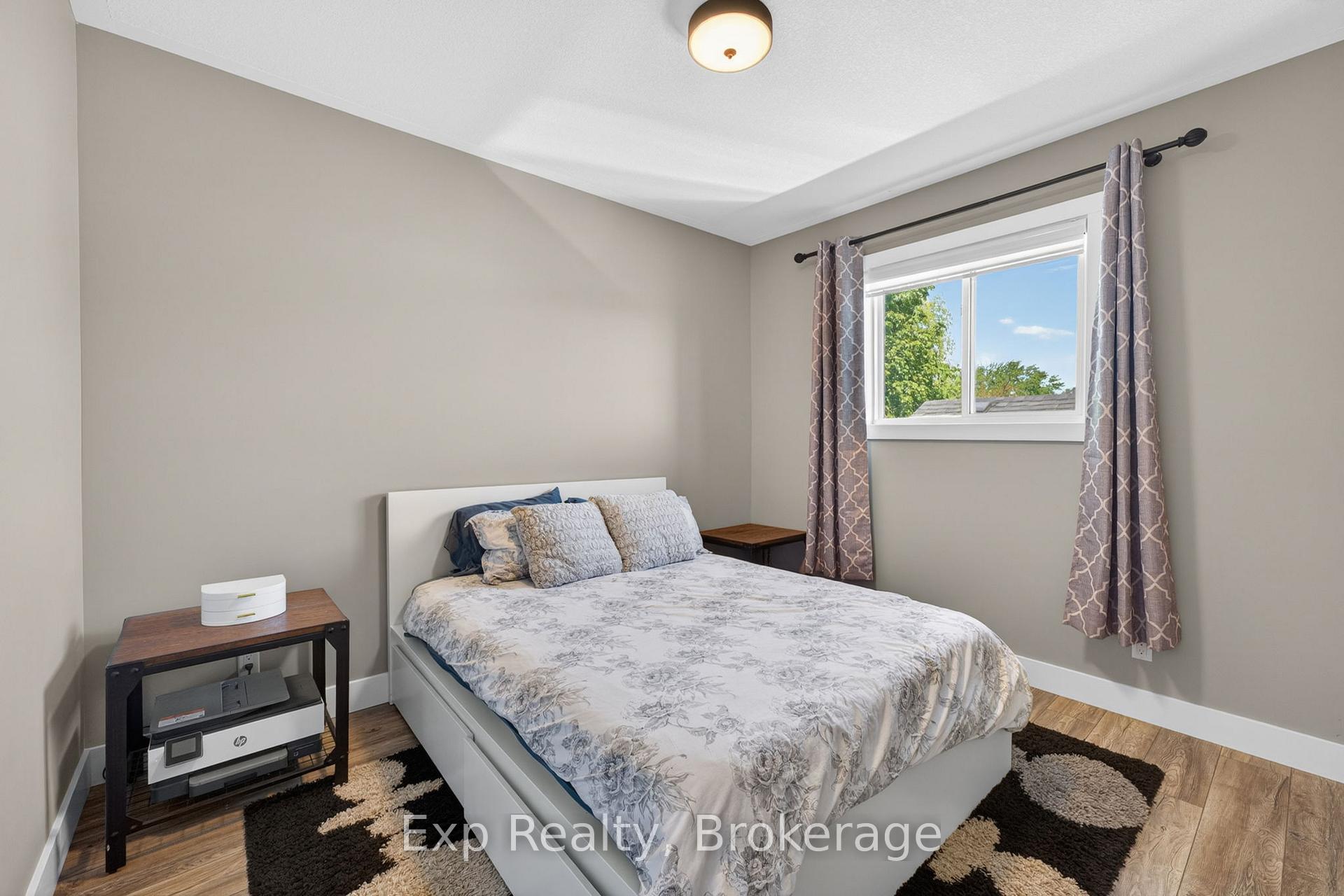 Photo 16 of 564 Sidney Street, Belleville, Belleville Ward — HOMEH