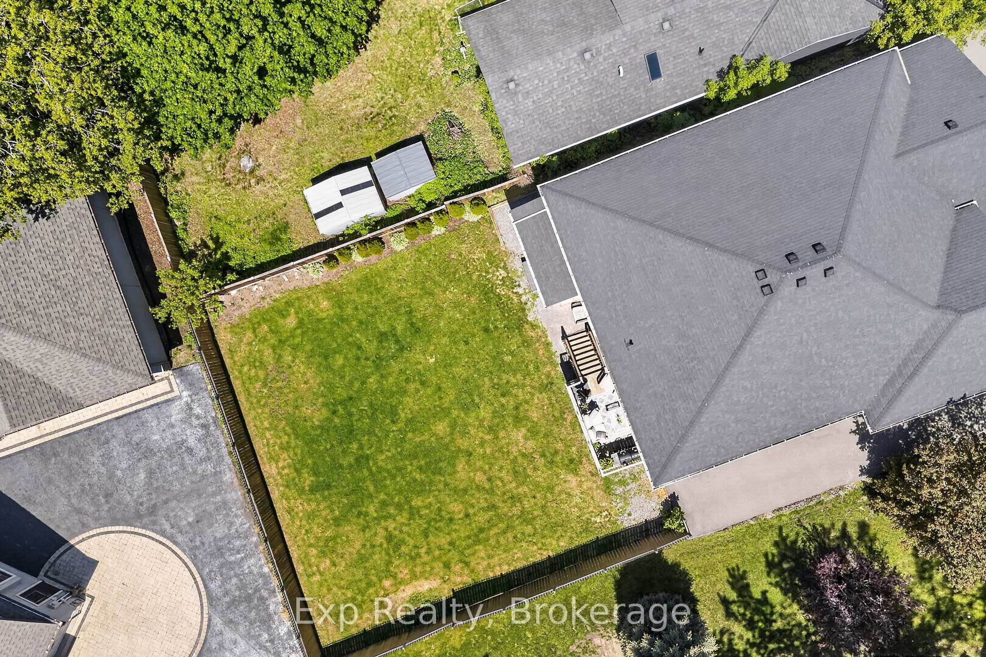 Photo 20 of 564 Sidney Street, Belleville, Belleville Ward — HOMEH