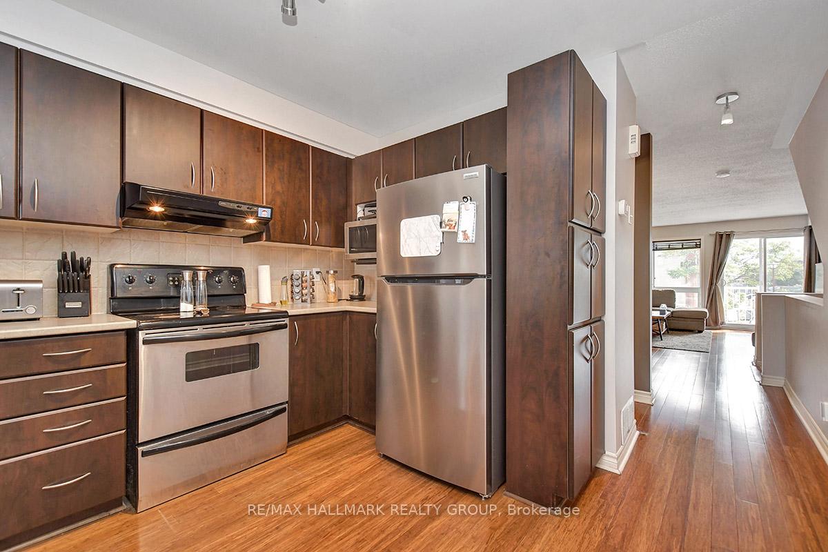 Photo 3 of 16 Lakepointe Drive, Ottawa, Avalon East — HOMEH