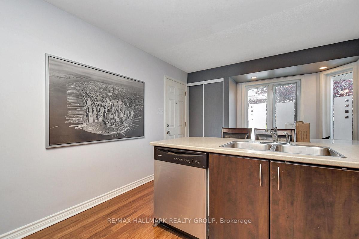 Photo 5 of 16 Lakepointe Drive, Ottawa, Avalon East — HOMEH