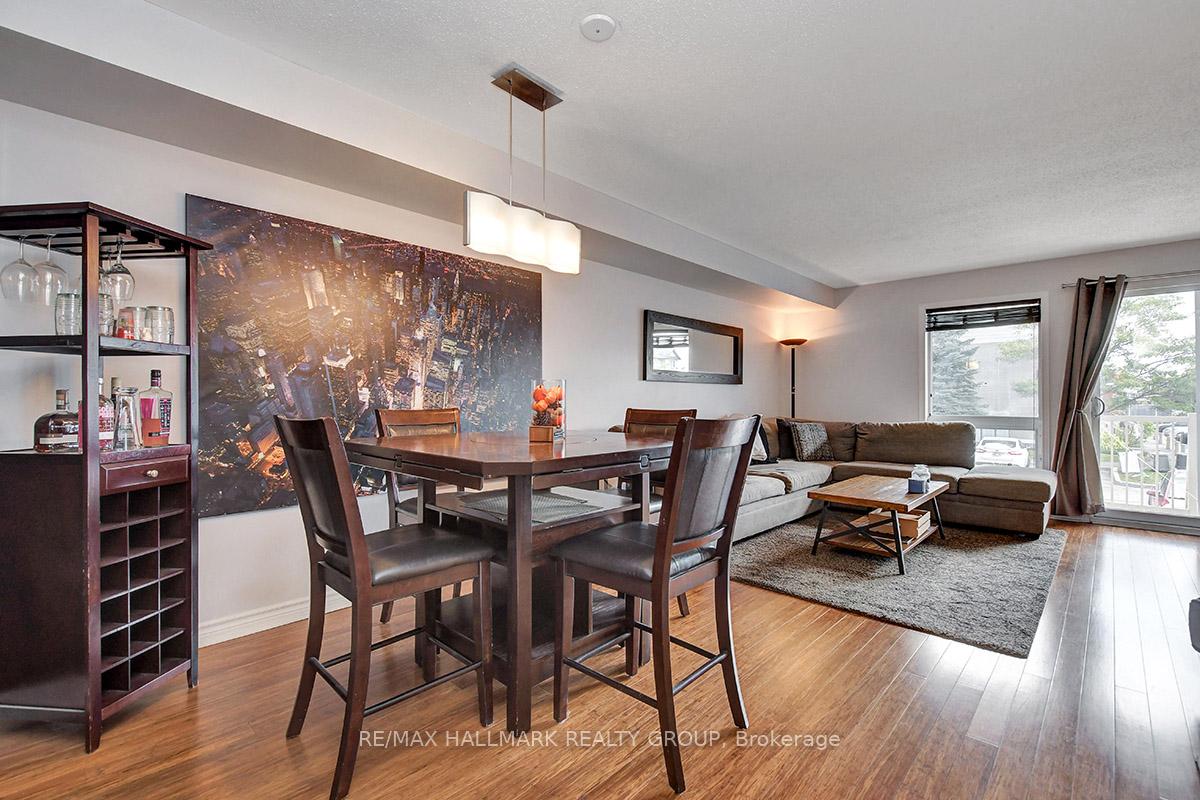 Photo 6 of 16 Lakepointe Drive, Ottawa, Avalon East — HOMEH
