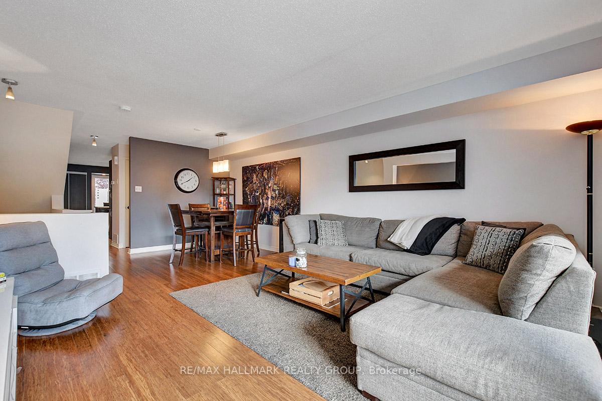 Photo 8 of 16 Lakepointe Drive, Ottawa, Avalon East — HOMEH