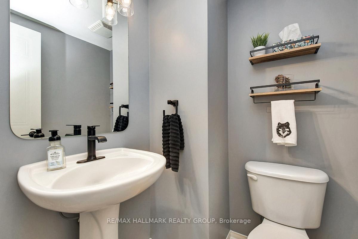 Photo 11 of 16 Lakepointe Drive, Ottawa, Avalon East — HOMEH