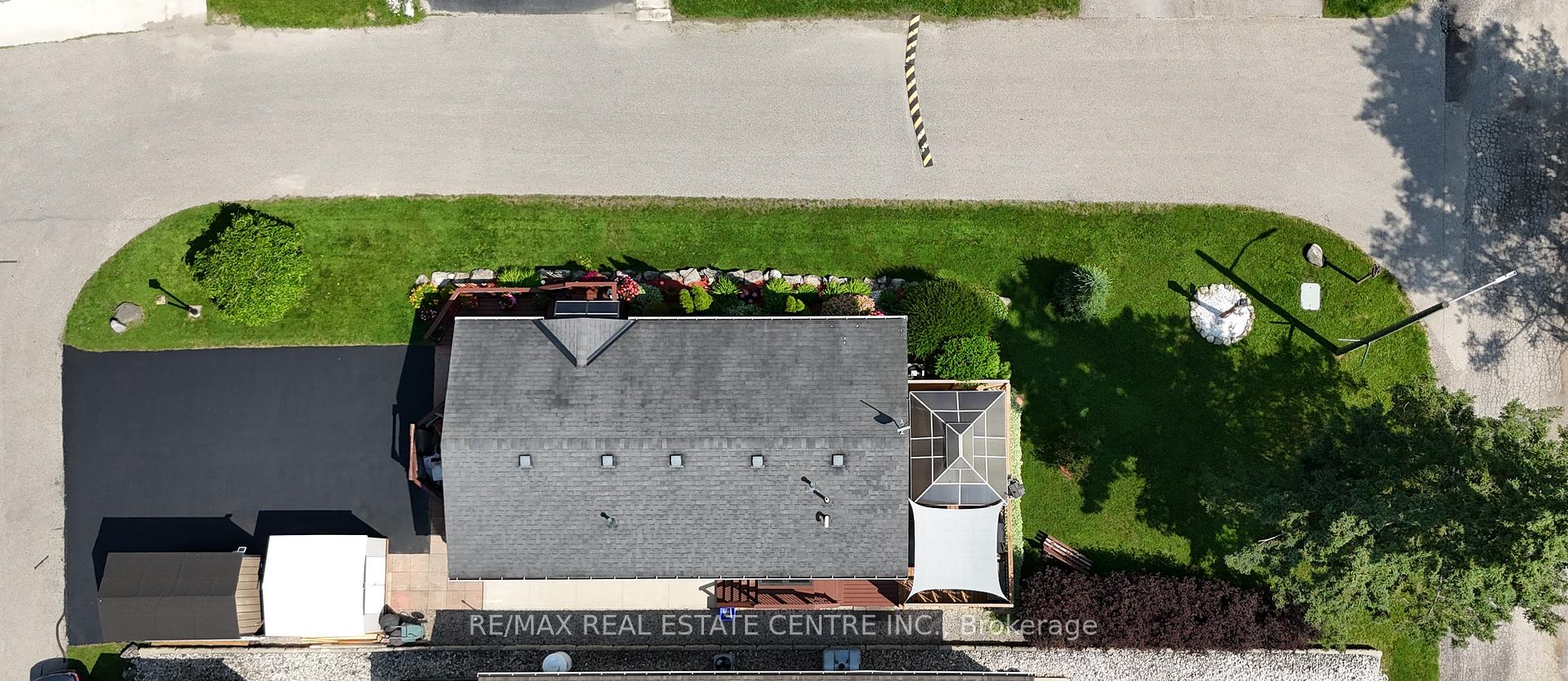 Photo 3 of 1429 Sheffield Road, Hamilton, Rural Flamborough — HOMEH
