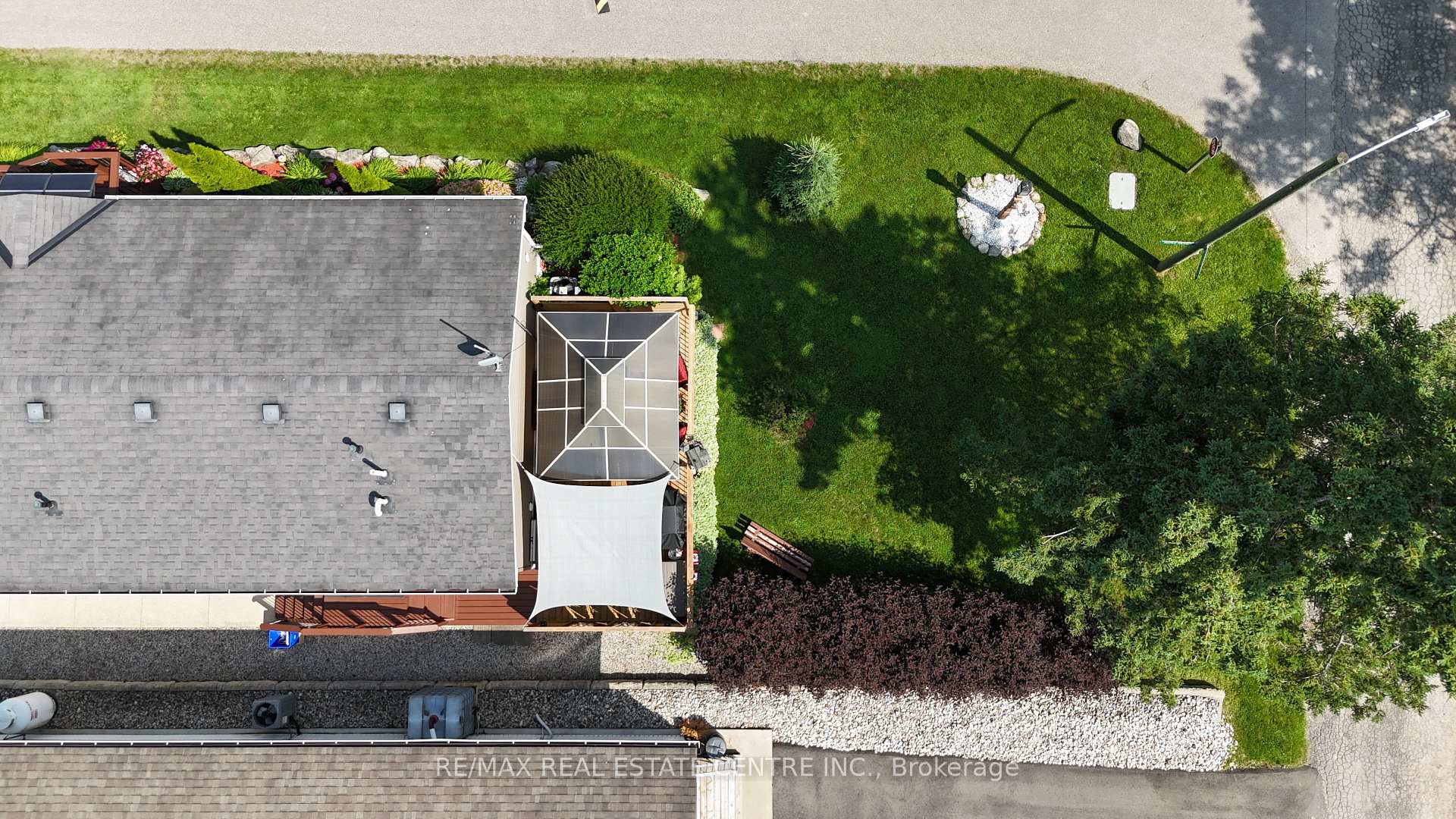 Photo 4 of 1429 Sheffield Road, Hamilton, Rural Flamborough — HOMEH