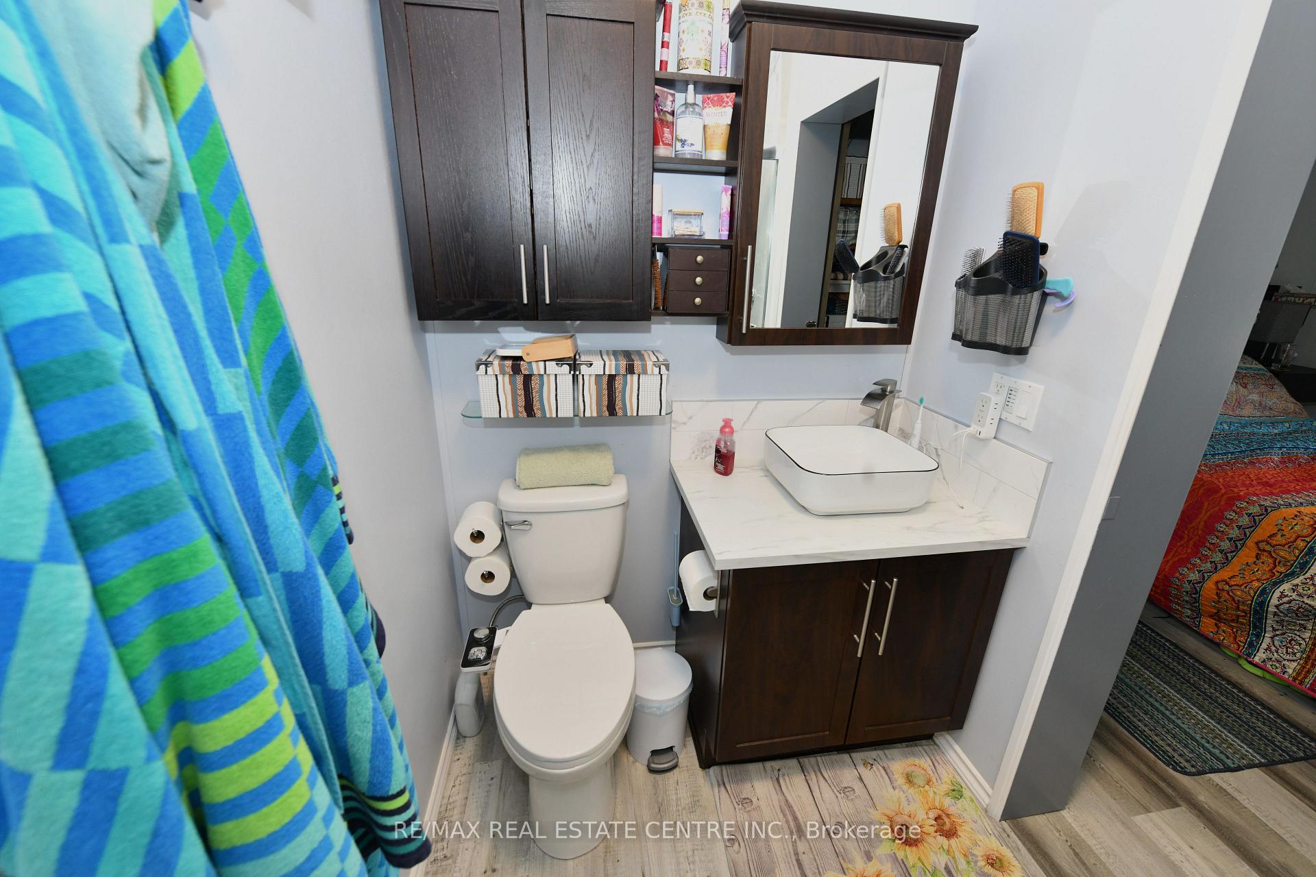 Photo 10 of 1429 Sheffield Road, Hamilton, Rural Flamborough — HOMEH