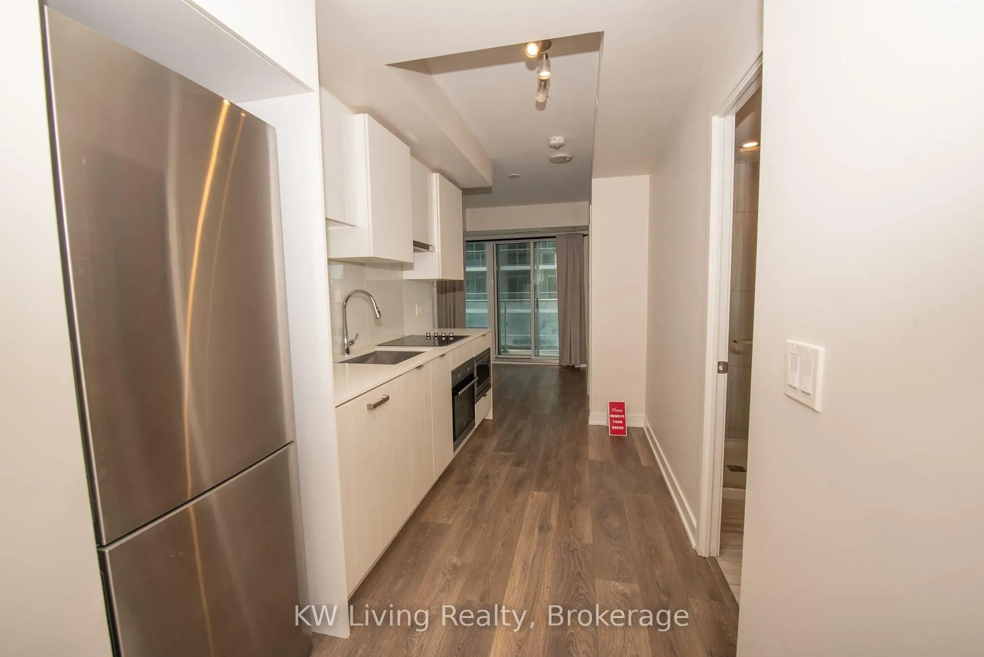 Photo 2 of Unit 1002, 195 Redpath Avenue, Toronto, Mount Pleasant West — HOMEH