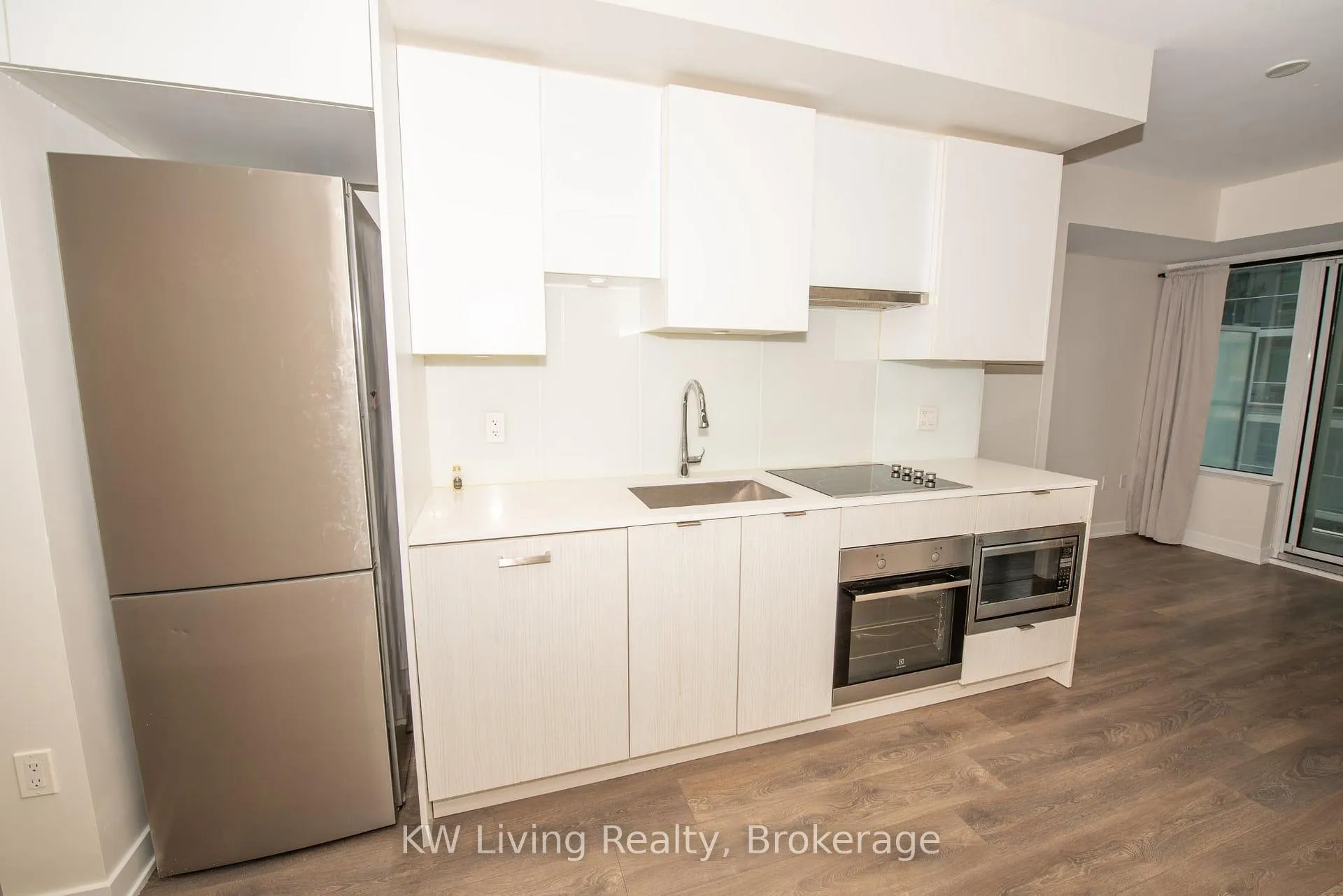 Photo 5 of Unit 1002, 195 Redpath Avenue, Toronto, Mount Pleasant West — HOMEH