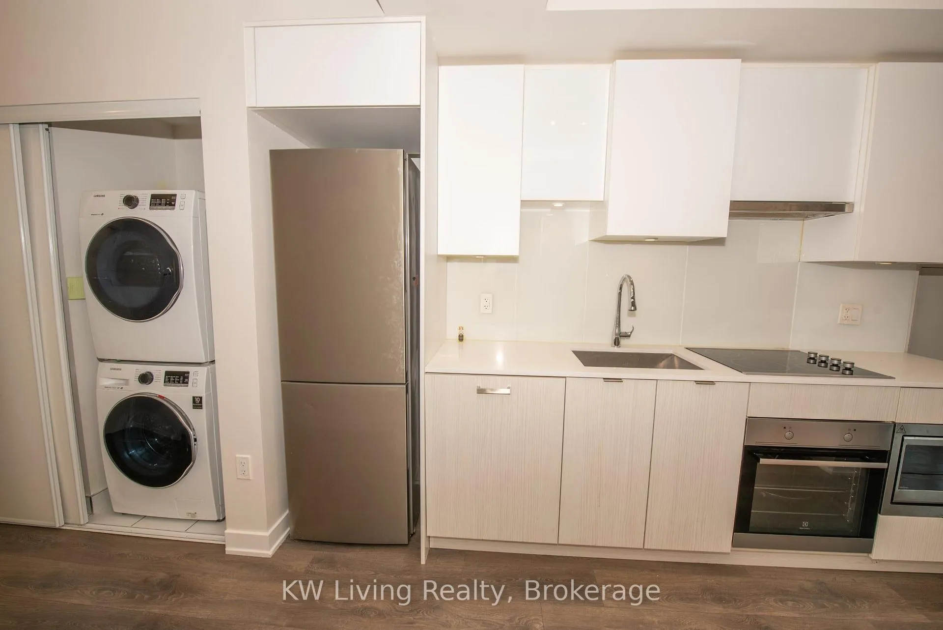 Photo 6 of Unit 1002, 195 Redpath Avenue, Toronto, Mount Pleasant West — HOMEH