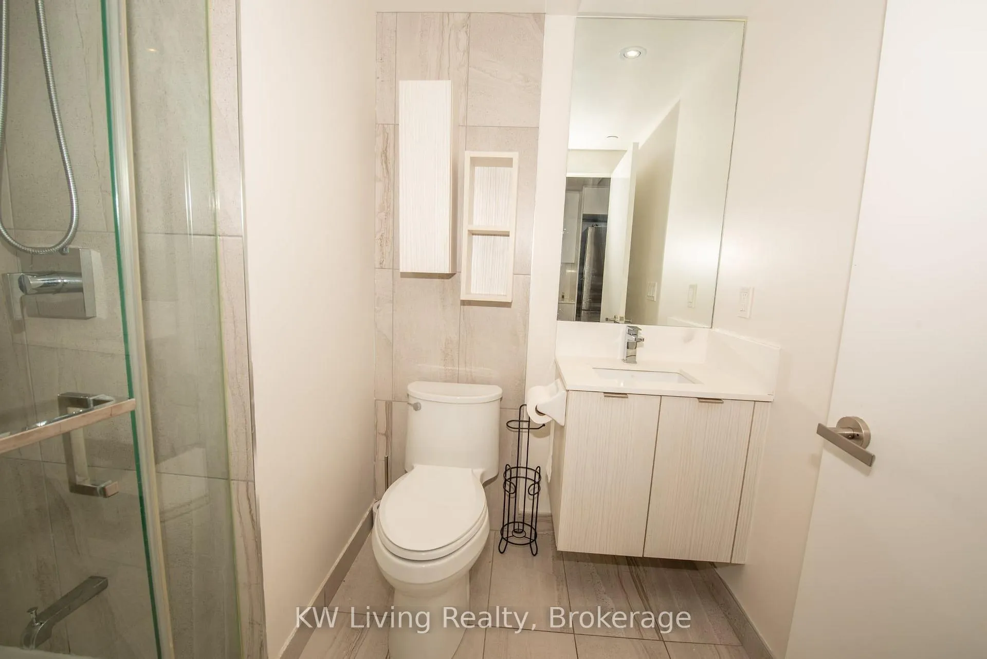 Photo 9 of Unit 1002, 195 Redpath Avenue, Toronto, Mount Pleasant West — HOMEH