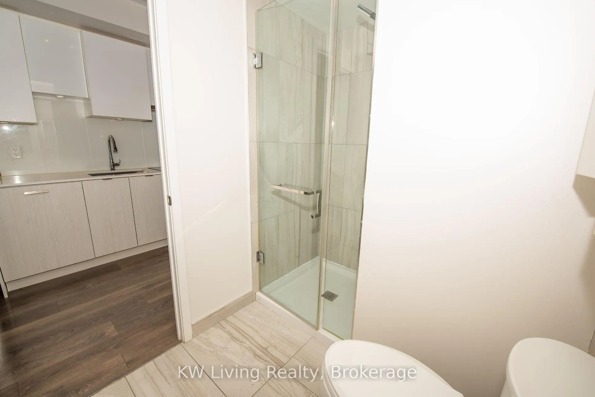 Photo 10 of Unit 1002, 195 Redpath Avenue, Toronto, Mount Pleasant West — HOMEH