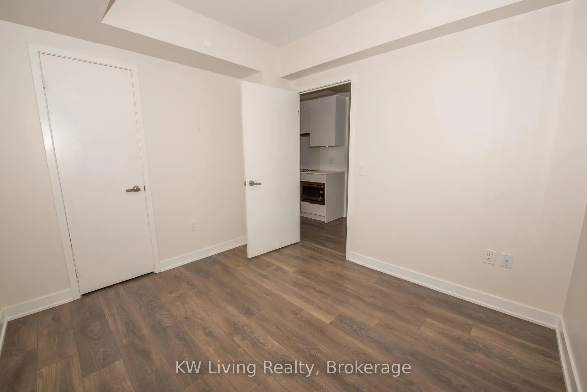 Photo 15 of Unit 1002, 195 Redpath Avenue, Toronto, Mount Pleasant West — HOMEH