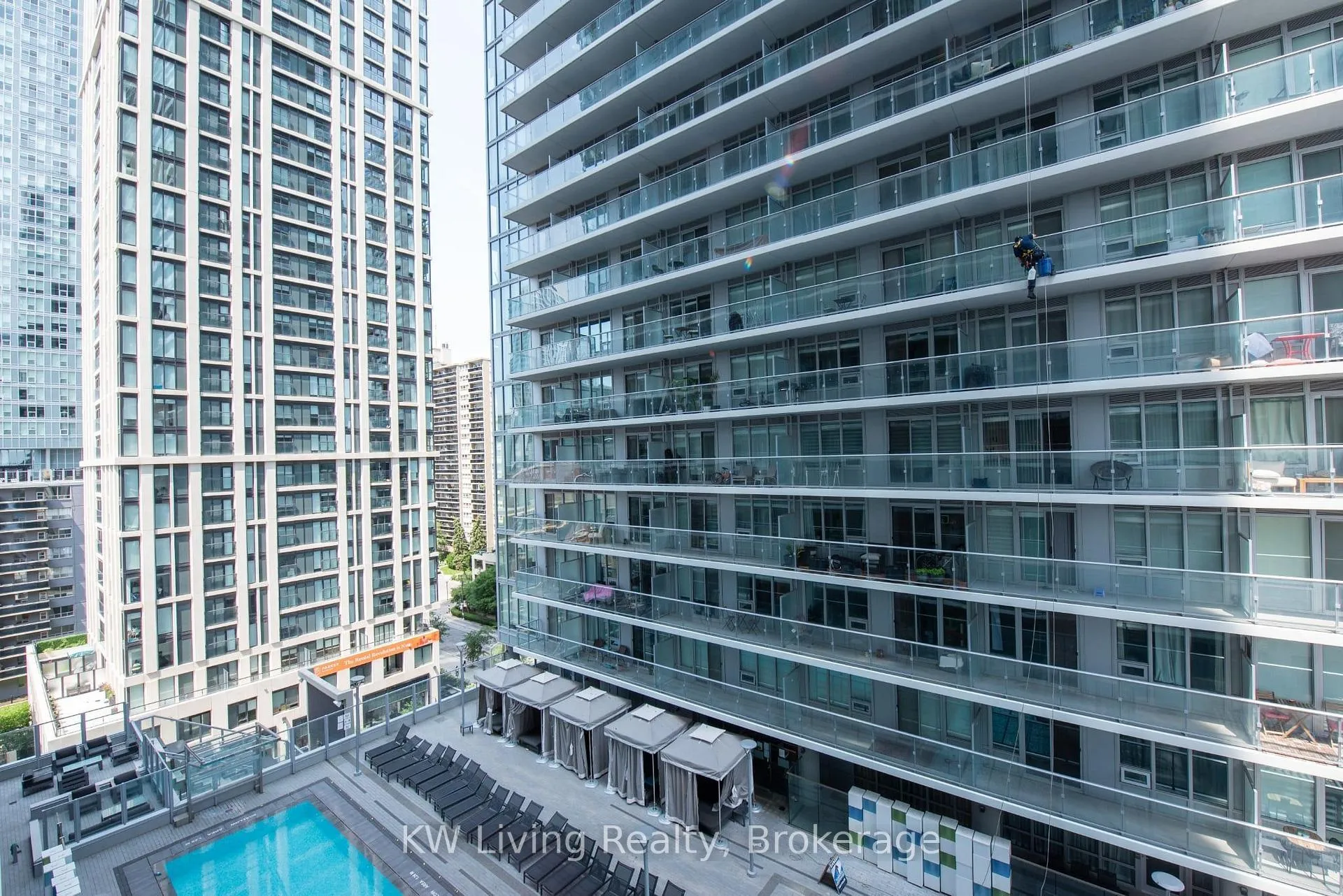 Photo 18 of Unit 1002, 195 Redpath Avenue, Toronto, Mount Pleasant West — HOMEH