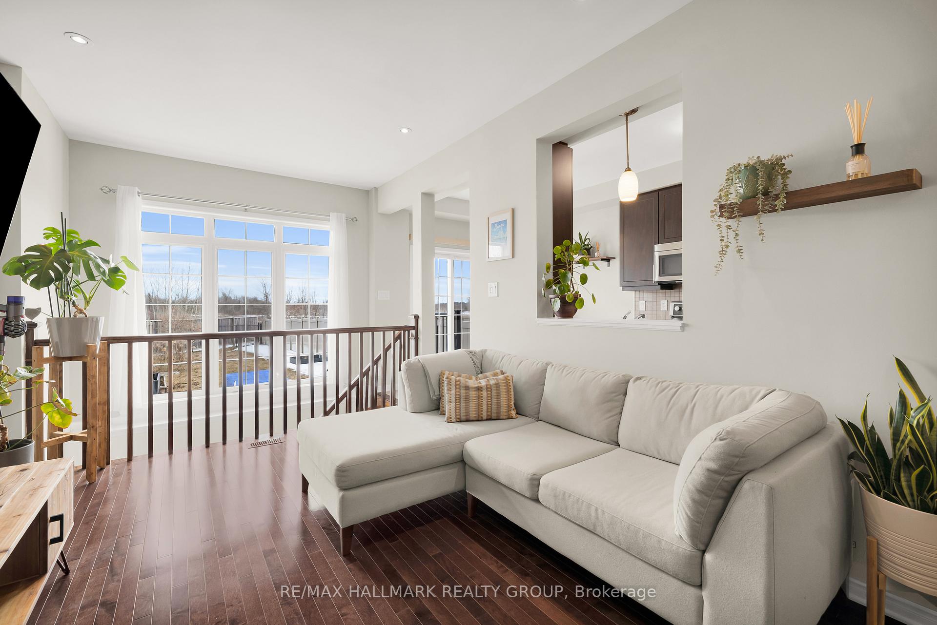 Photo 6 of 132 Laramie Crescent, Ottawa, Barrhaven - Stonebridge — HOMEH