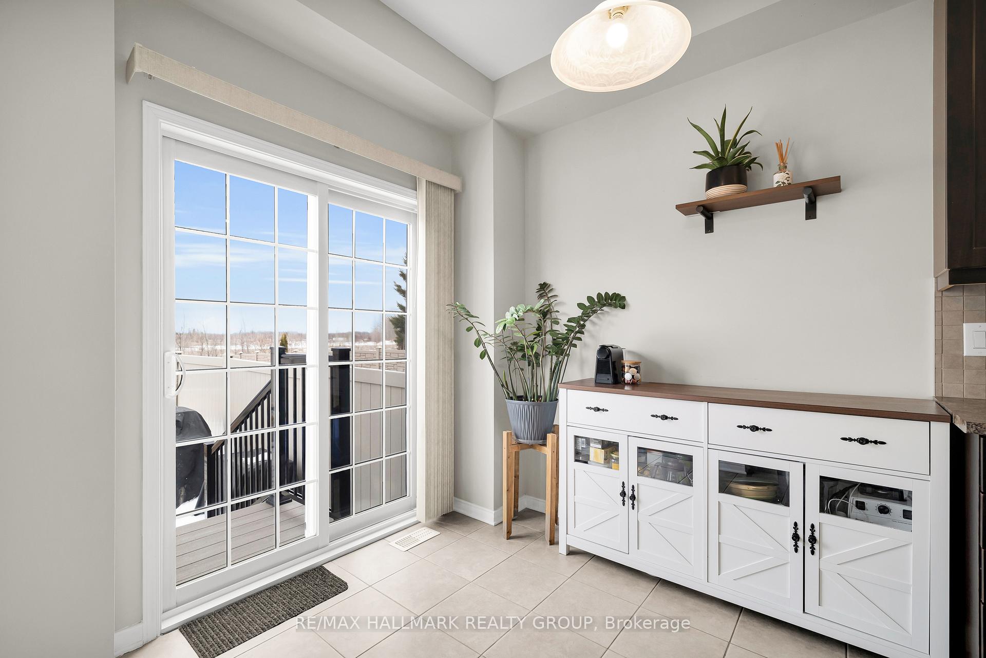 Photo 13 of 132 Laramie Crescent, Ottawa, Barrhaven - Stonebridge — HOMEH