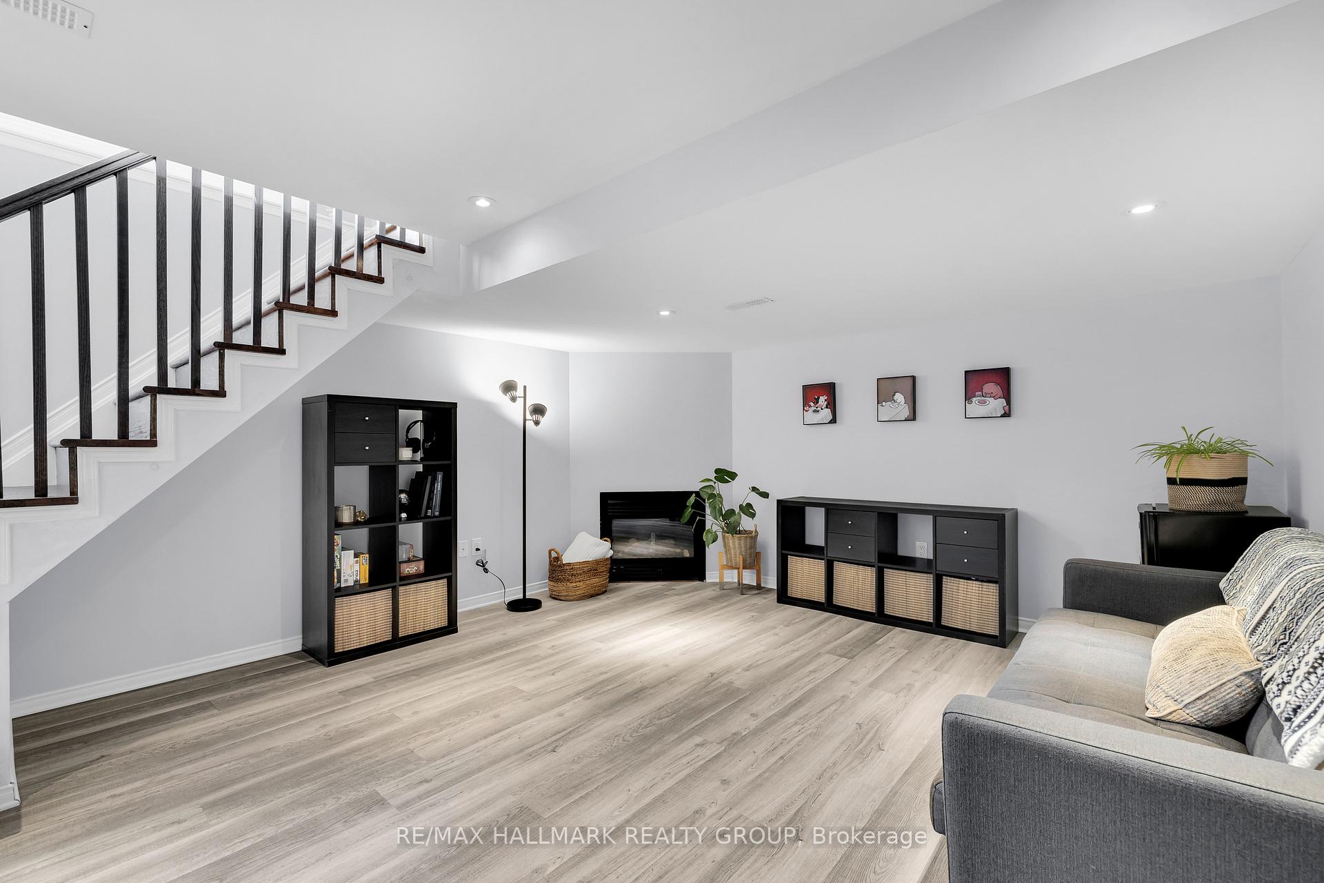 Photo 26 of 132 Laramie Crescent, Ottawa, Barrhaven - Stonebridge — HOMEH