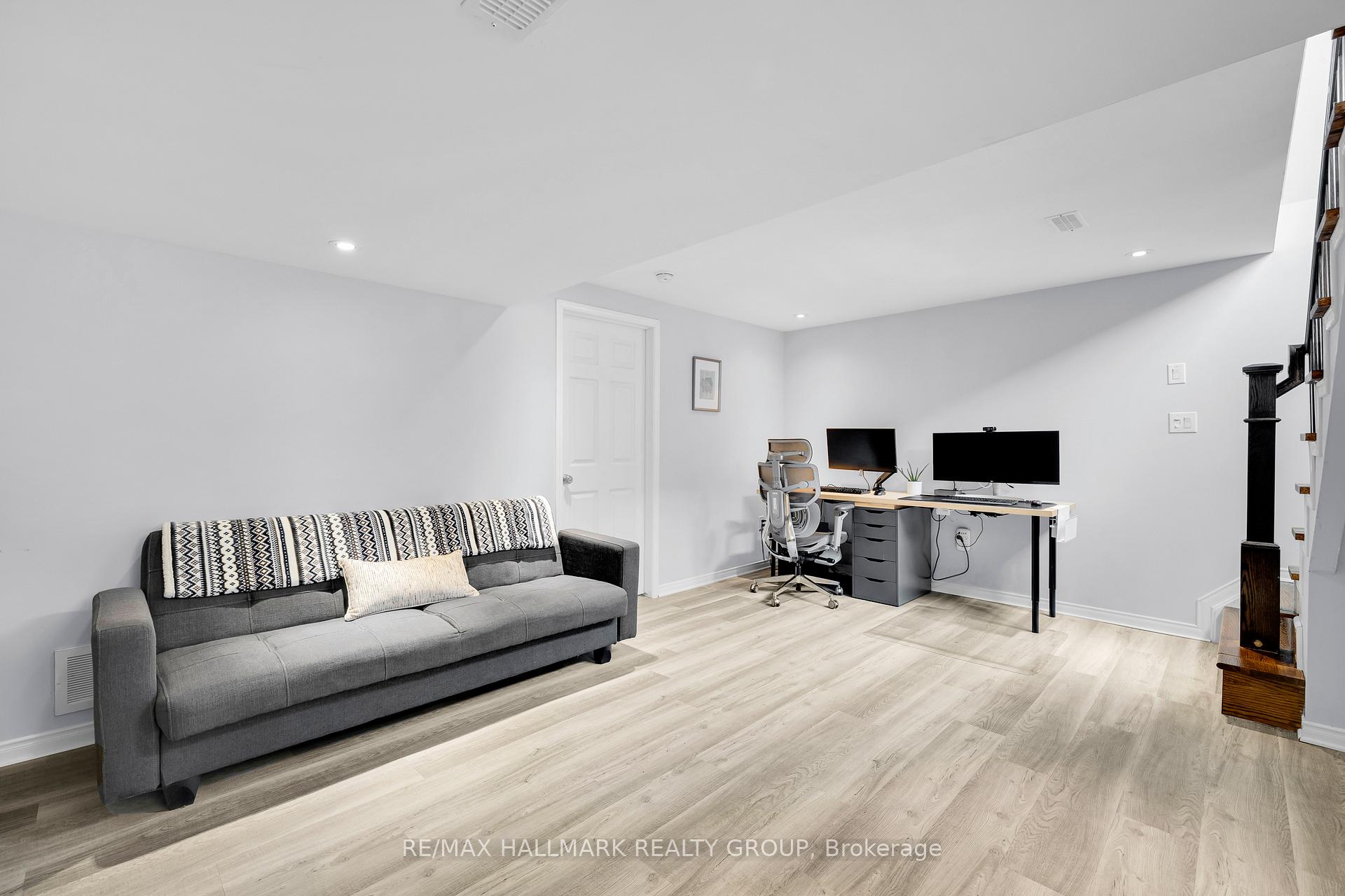 Photo 28 of 132 Laramie Crescent, Ottawa, Barrhaven - Stonebridge — HOMEH