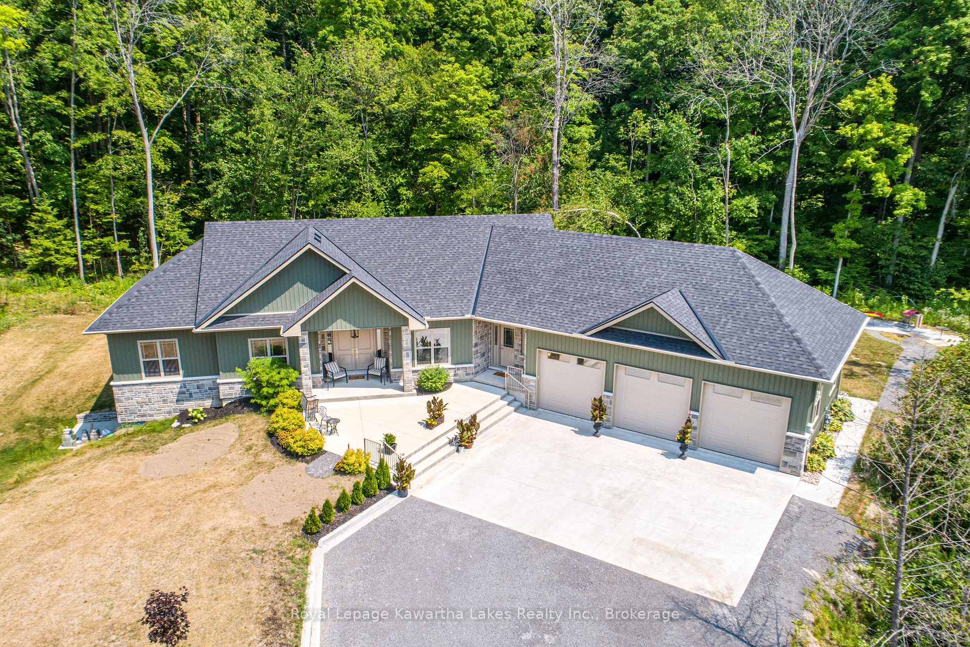 Photo 3 of 18 New Pierce Drive, Stirling-Rawdon, Stirling Ward — HOMEH