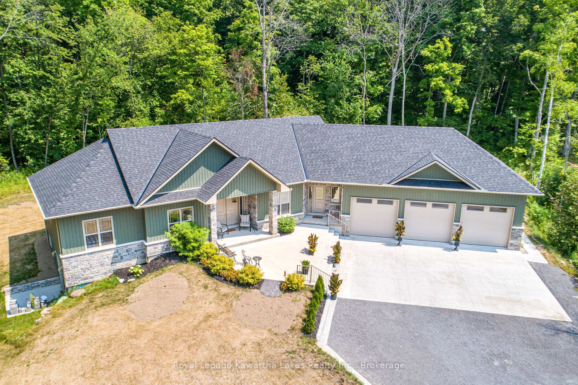 Photo 4 of 18 New Pierce Drive, Stirling-Rawdon, Stirling Ward — HOMEH