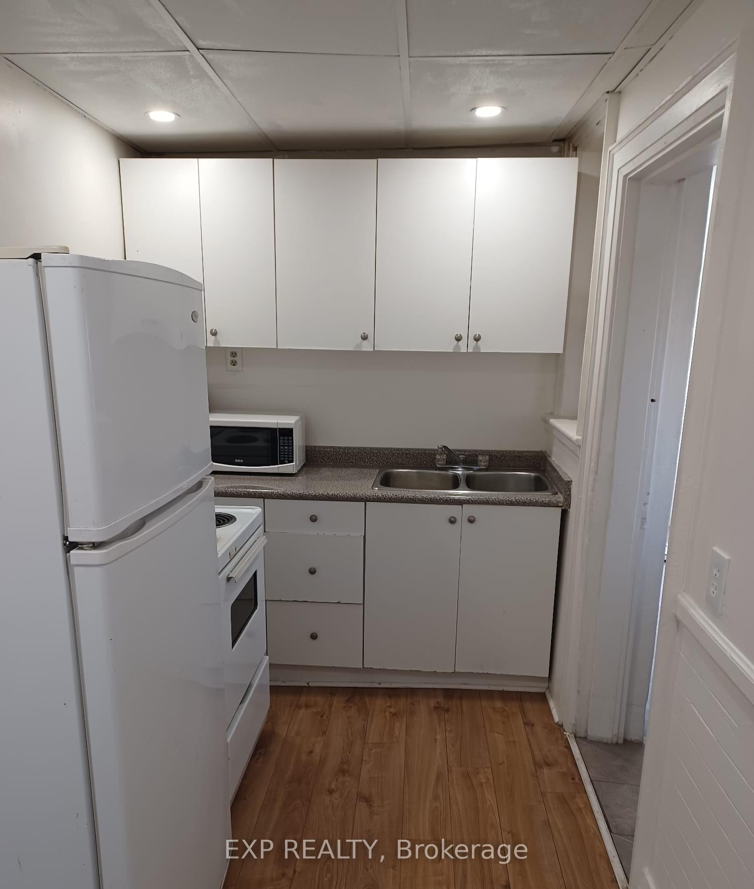 Photo 4 of 4 Rosemont Avenue, Hamilton, Stipley — HOMEH
