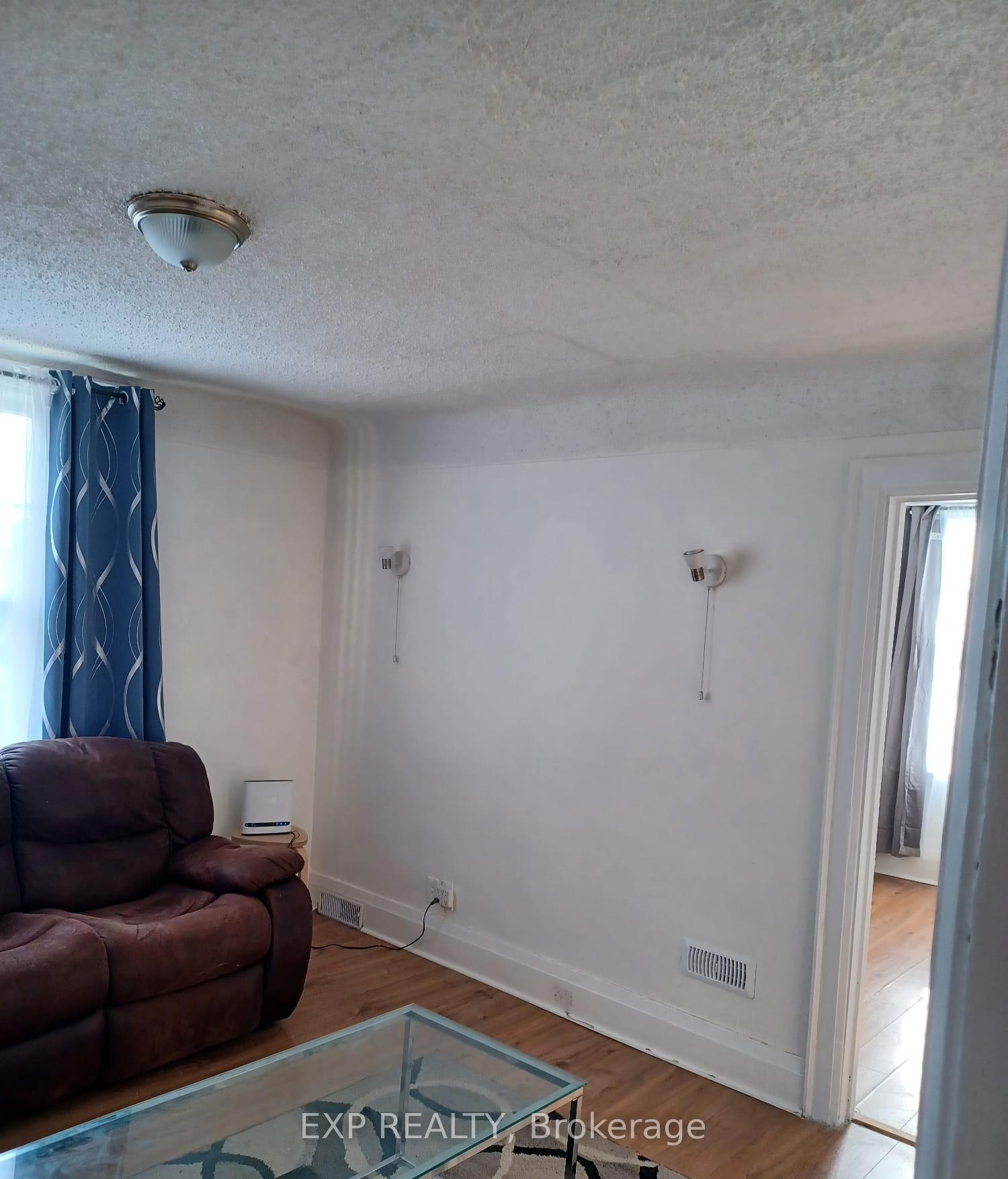 Photo 5 of 4 Rosemont Avenue, Hamilton, Stipley — HOMEH