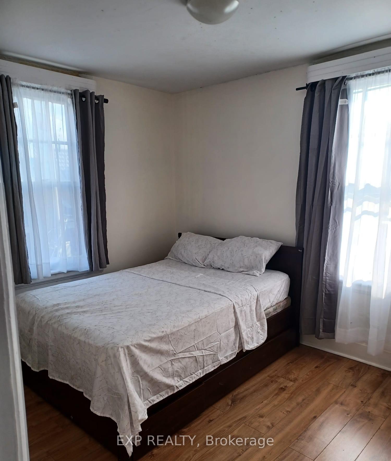 Photo 7 of 4 Rosemont Avenue, Hamilton, Stipley — HOMEH